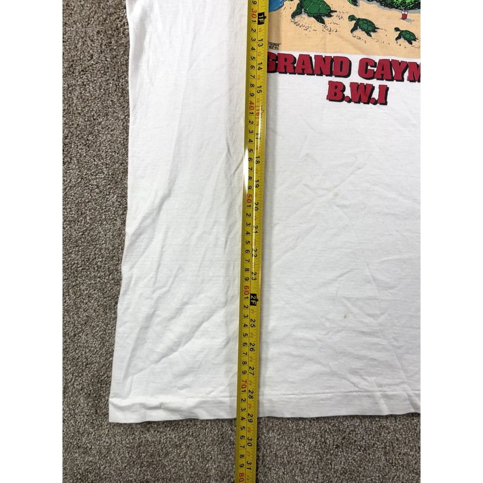 Vintage VINTAGE 90s Streetwear Men XL Turtle Farm Cayman Islands B.W.I T-Shirt White Crew Neck Short Sleeve Cotton Regular Fit Size US XL / EU 56 / 4 - 6 Thumbnail