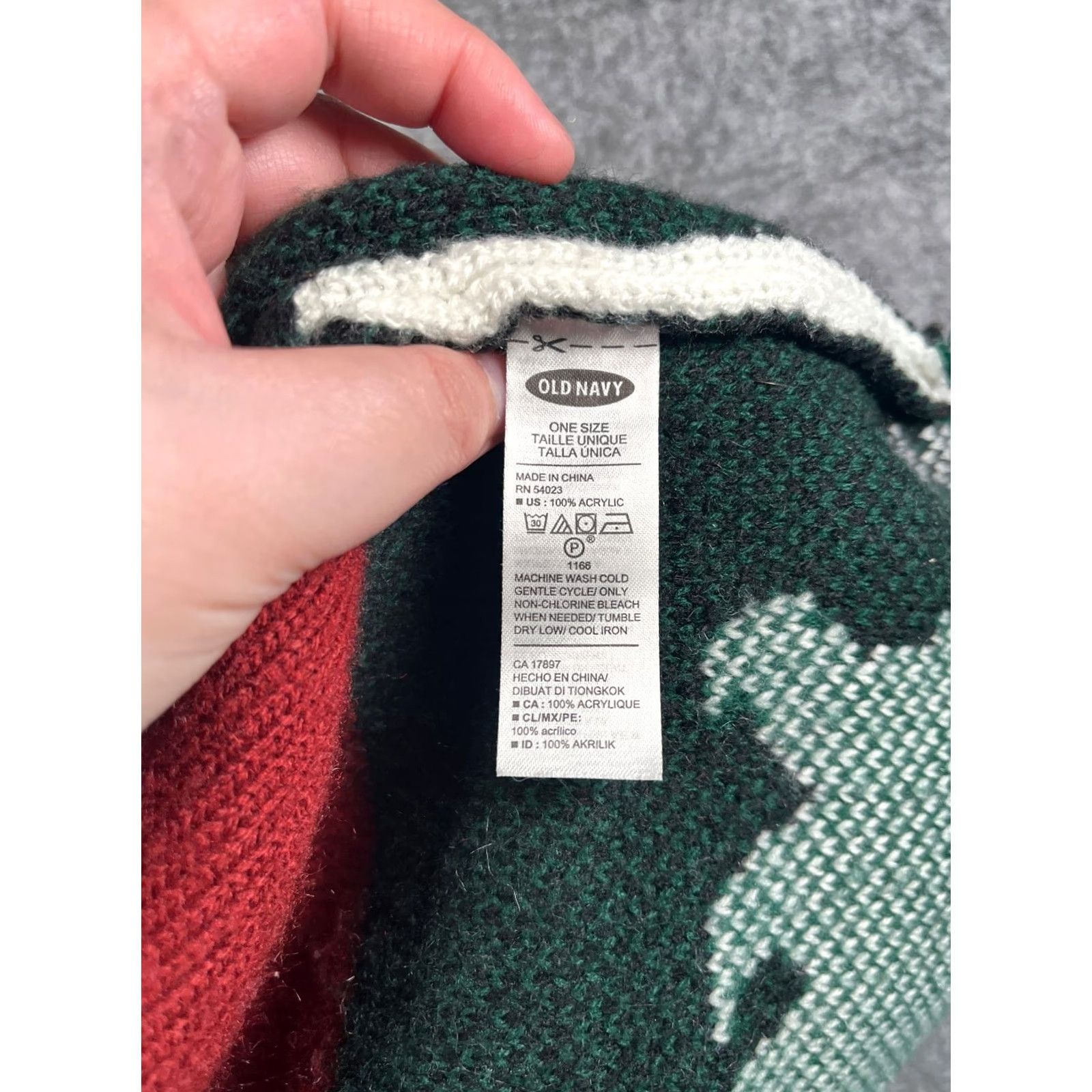 Old Navy Old Navy Beanie Toque Adult One Size White Red Knit 100% Acrylic Bear Trees Pom Hats Mens Womens Beanie - Size ONE SIZE - 7 Thumbnail
