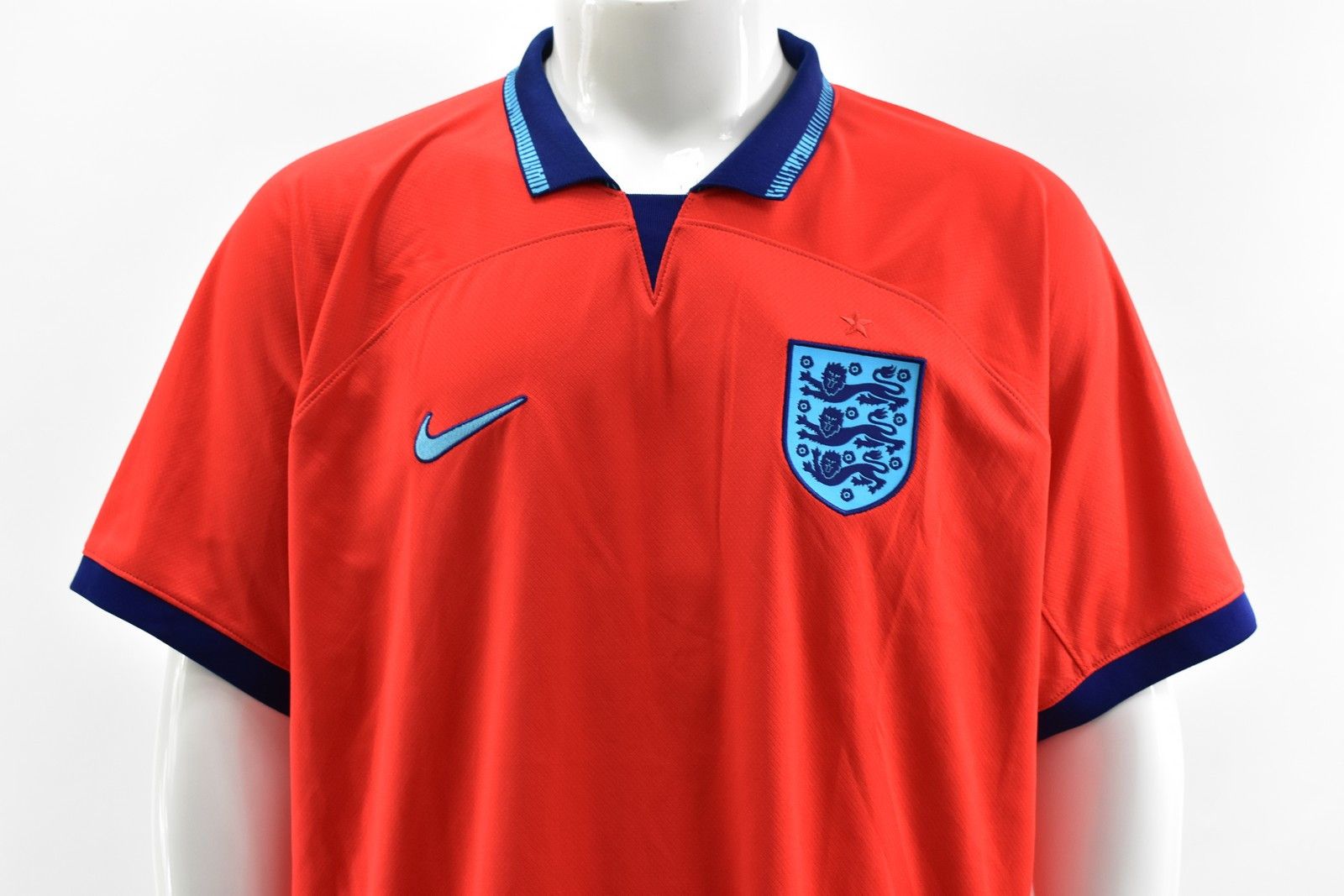 Nike Nike England Away Shirt 2022-23 Football Jersey SIZE XXL Size US XXL / EU 58 / 5 - 2 Thumbnail