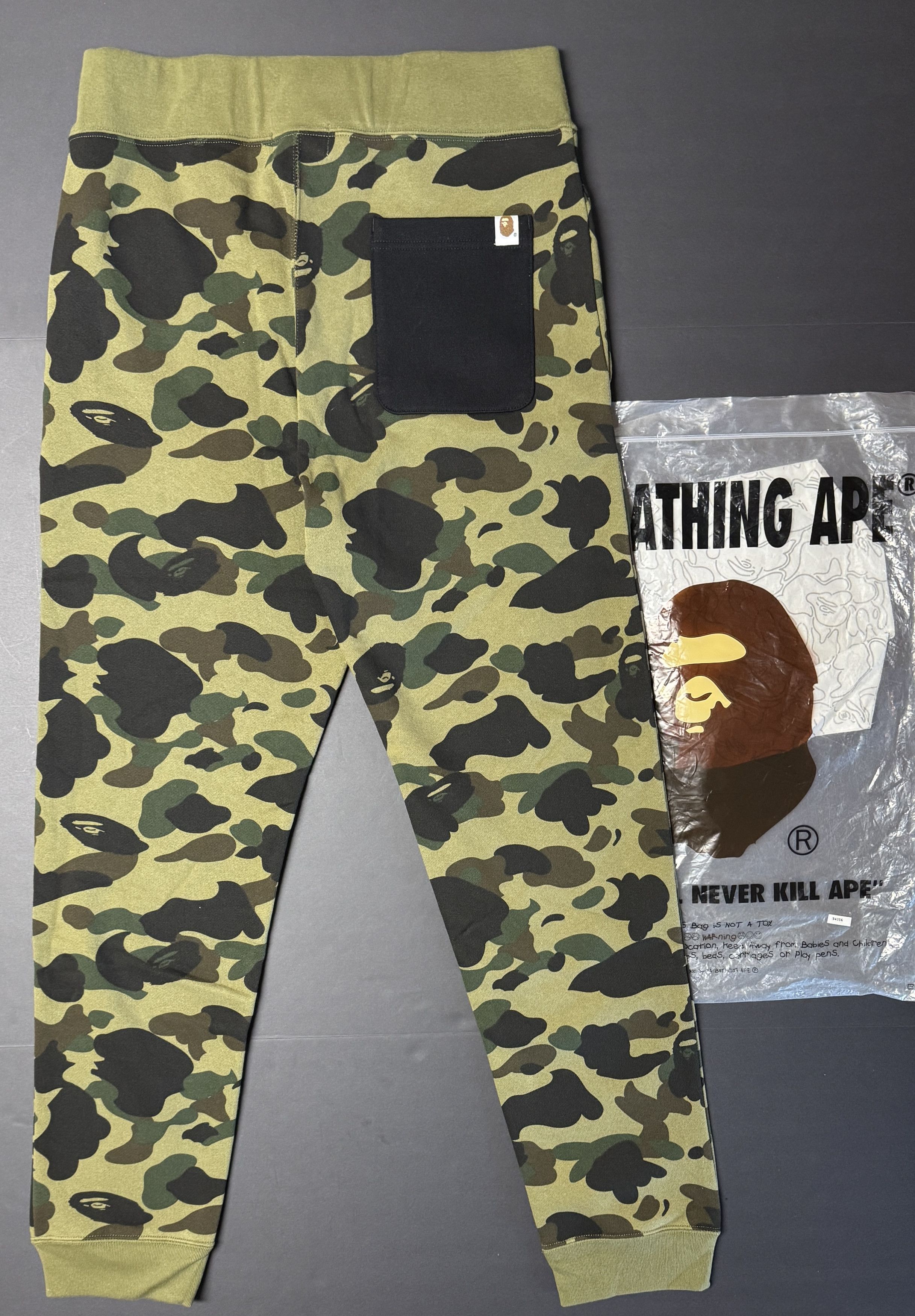 Bape BAPE 1st Camo Shark Slim Sweatpants Green Size US 34 / EU 50 - 8 Thumbnail