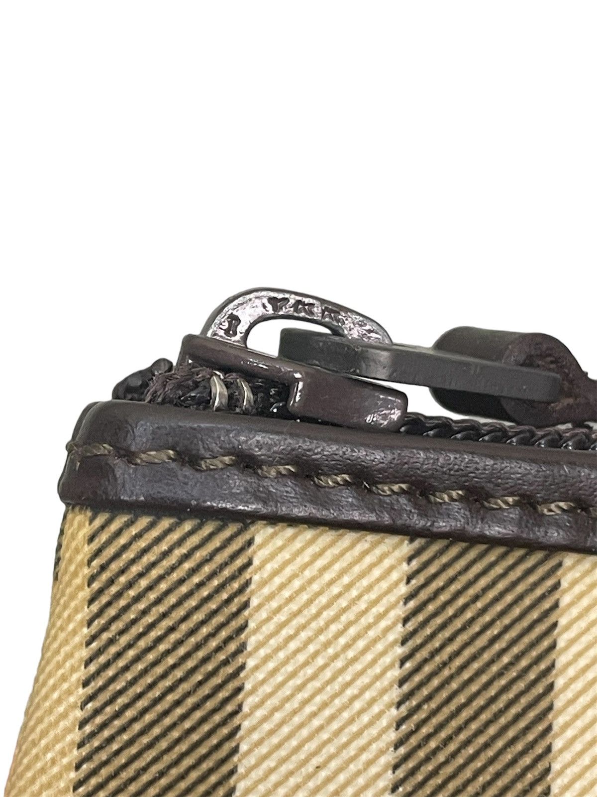Burberry Burberry Nova Check Pouch | Old Money Aesthetic Size ONE SIZE - 8 Thumbnail