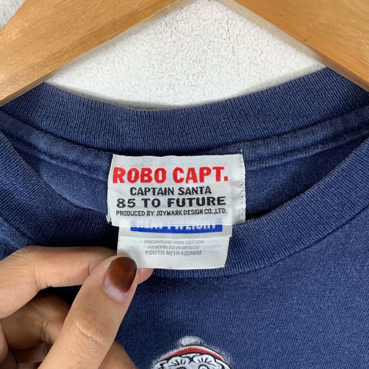 Vintage Vintage 90’ CAPTAIN SANTA ROBO Droid Tee Shirt Top Cartoon Size XS / US 0-2 / IT 36-38 - 8 Thumbnail