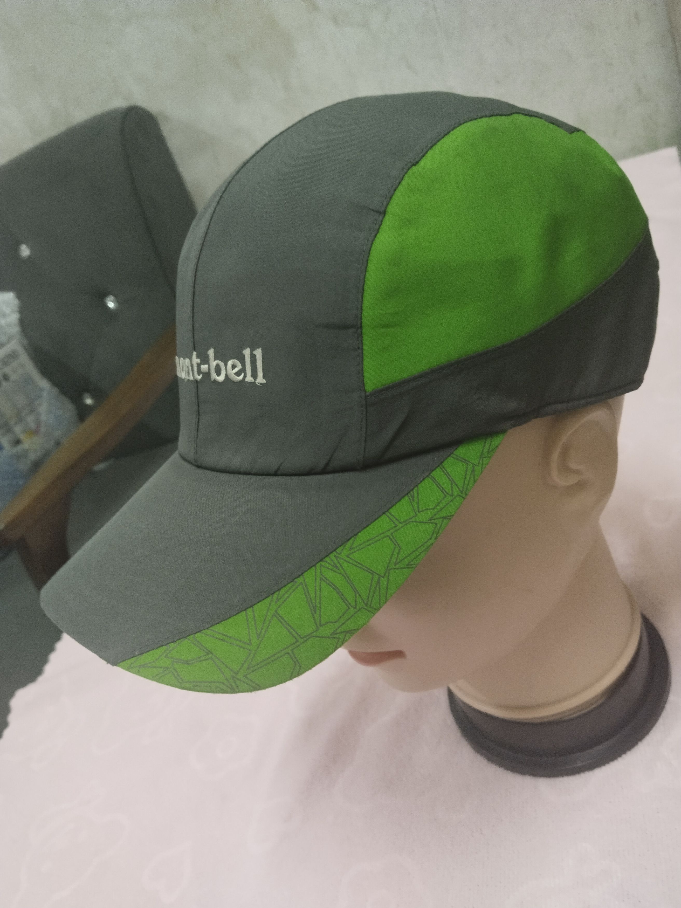 Montbell MONTBELL GORETEX 4 PANEL WITH FLEE CAP Size ONE SIZE - 2 Thumbnail