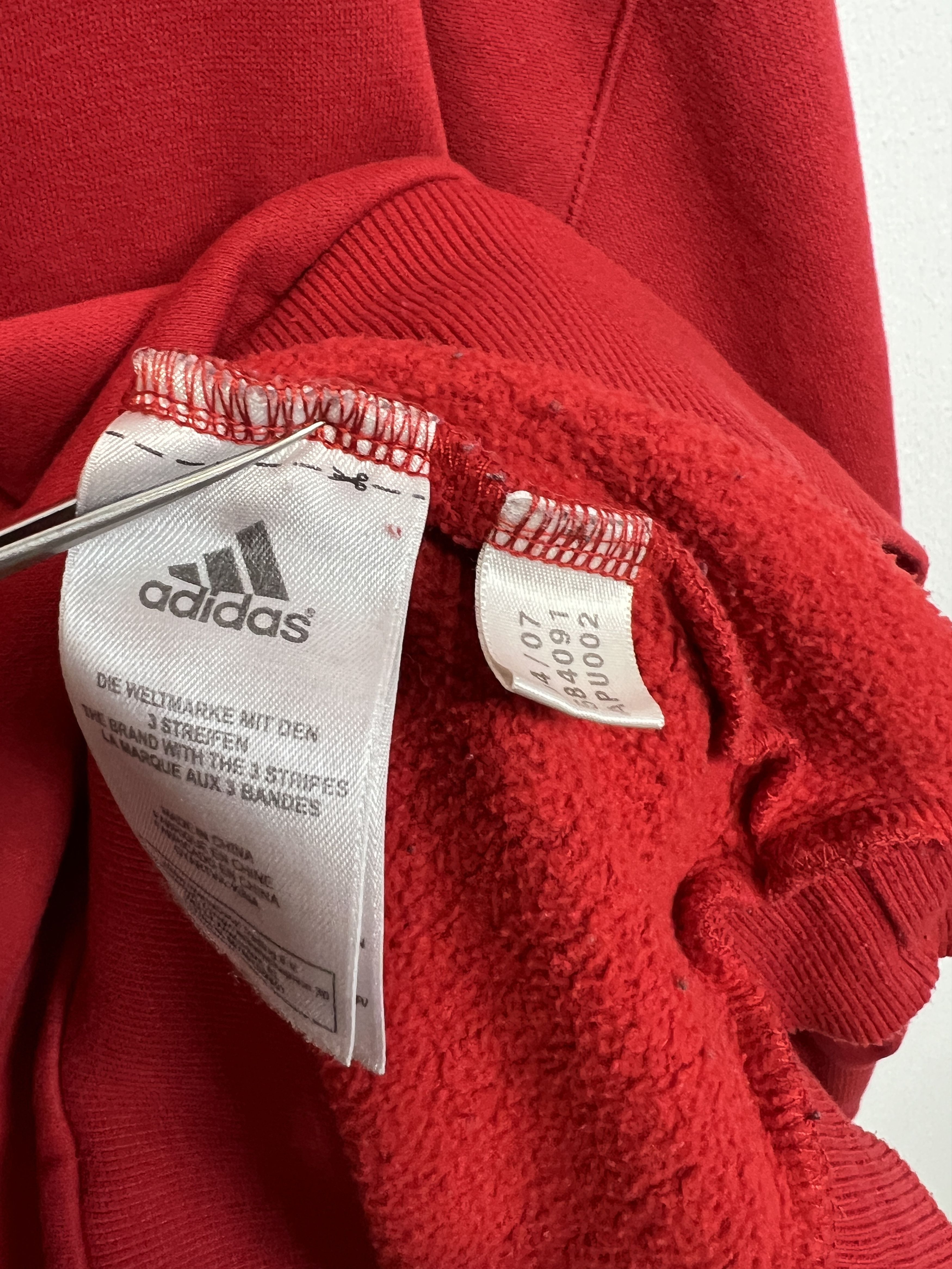Adidas Vintage Adidas Liverpool Football Sweatshirt Jacket Crewneck Size US L / EU 52-54 / 3 - 8 Thumbnail
