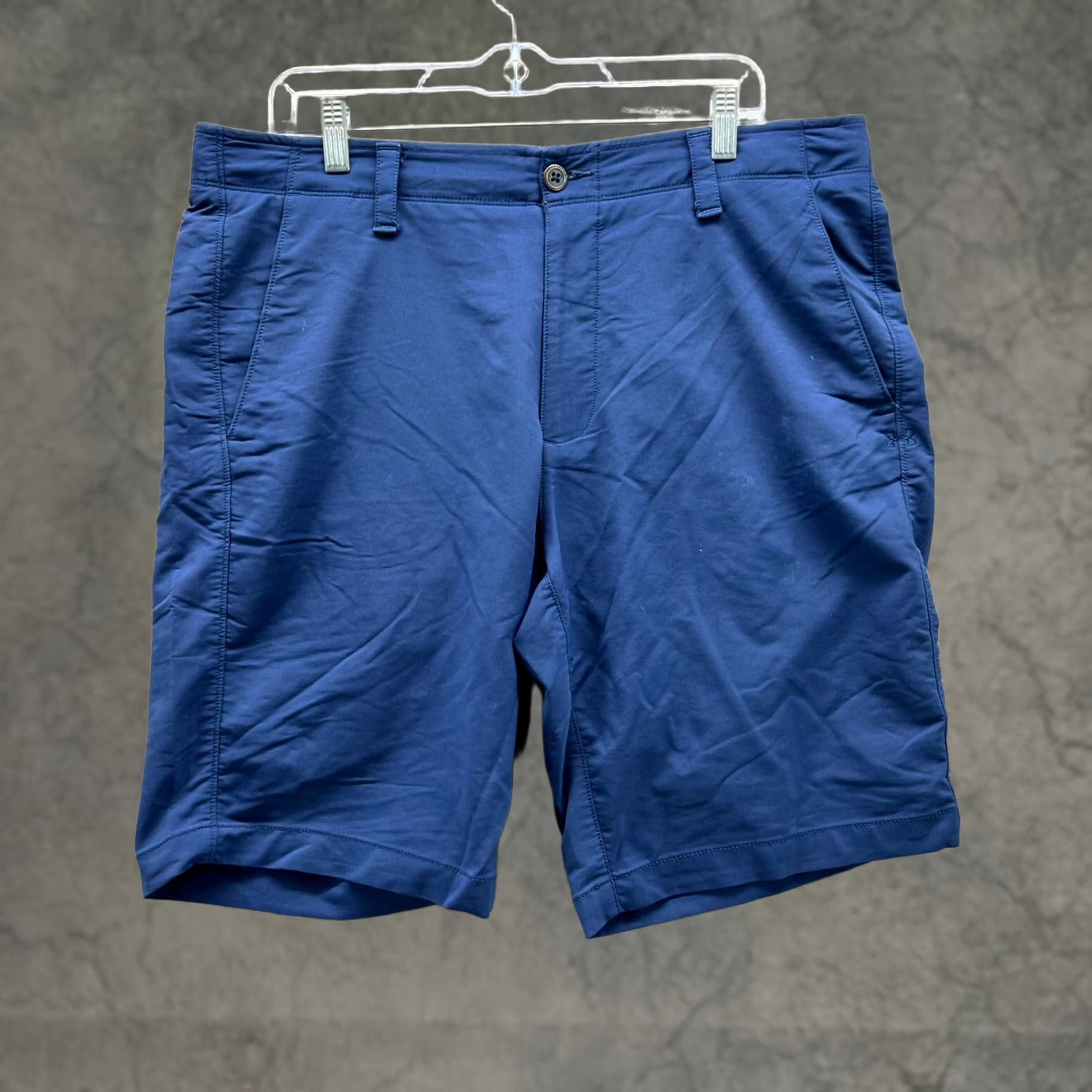 Under Armour Under armour Shorts Mens 36 Blue Men Adult Golf Chino Flat Front Heatgear Loose Fit Size US 36 / EU 52 - 1 Thumbnail