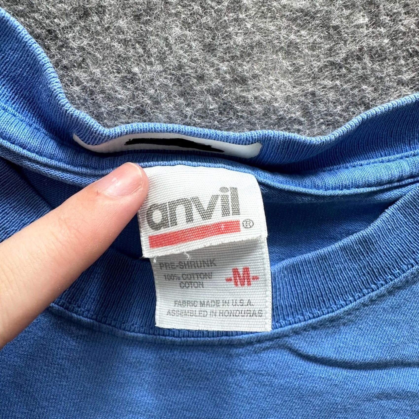 Anvil VTG Sanibel Island Fish Anvil Shirt Mens M Blue Embroidered Crewneck Cotton Size US M / EU 48-50 / 2 - 4 Thumbnail