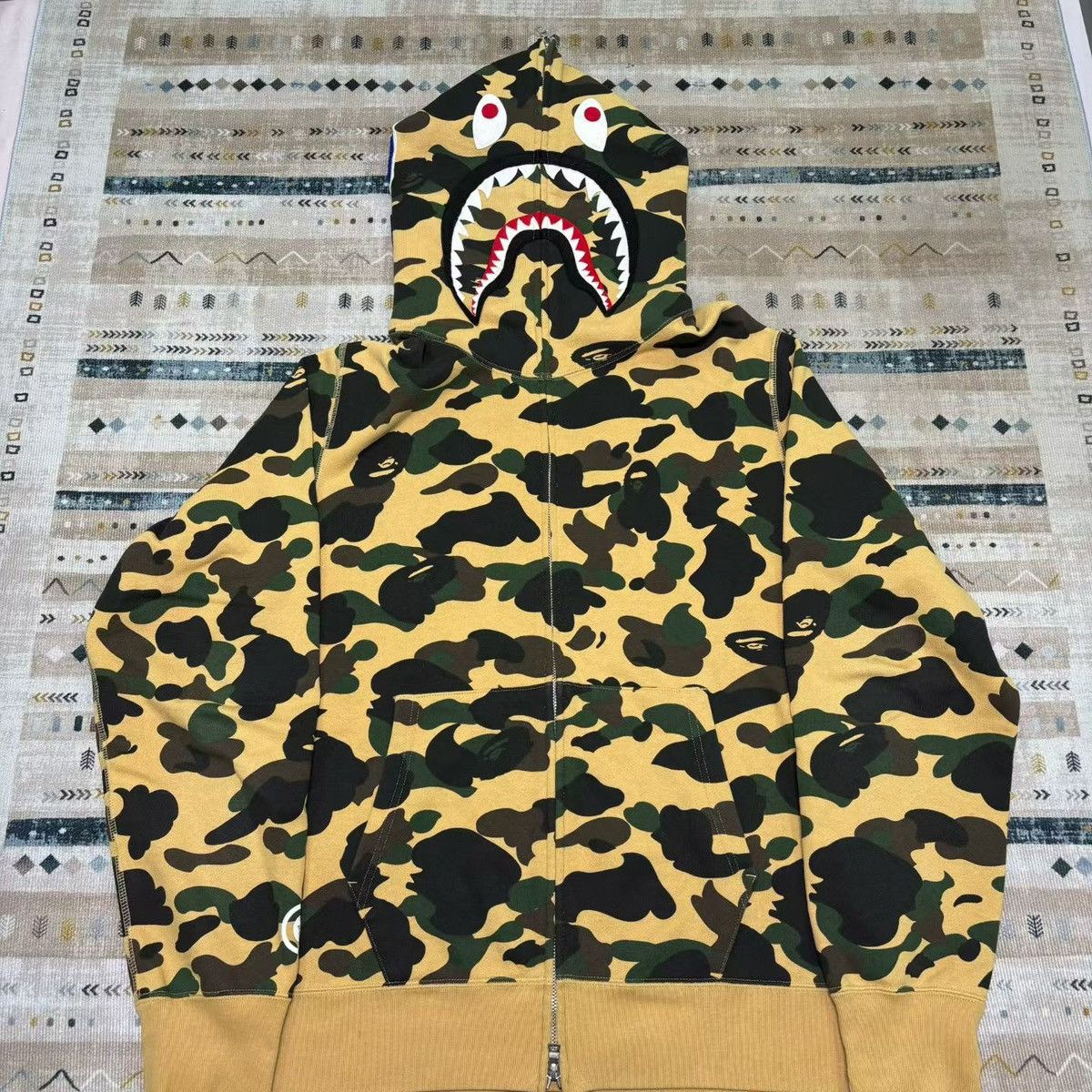 Bape CAMO SHARK FULL ZIP HOODIE Size US XL / EU 56 / 4 - 1 Thumbnail