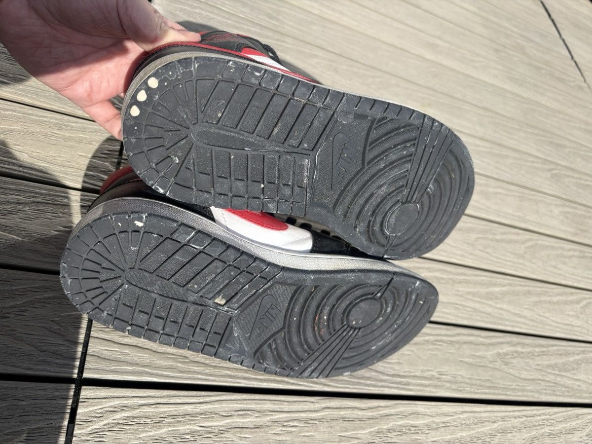 Jordan Brand Air Jordan 1 Mid Bred Toe White Black Red Size 10 554724-079 Size US 10 / EU 43 - 5 Thumbnail