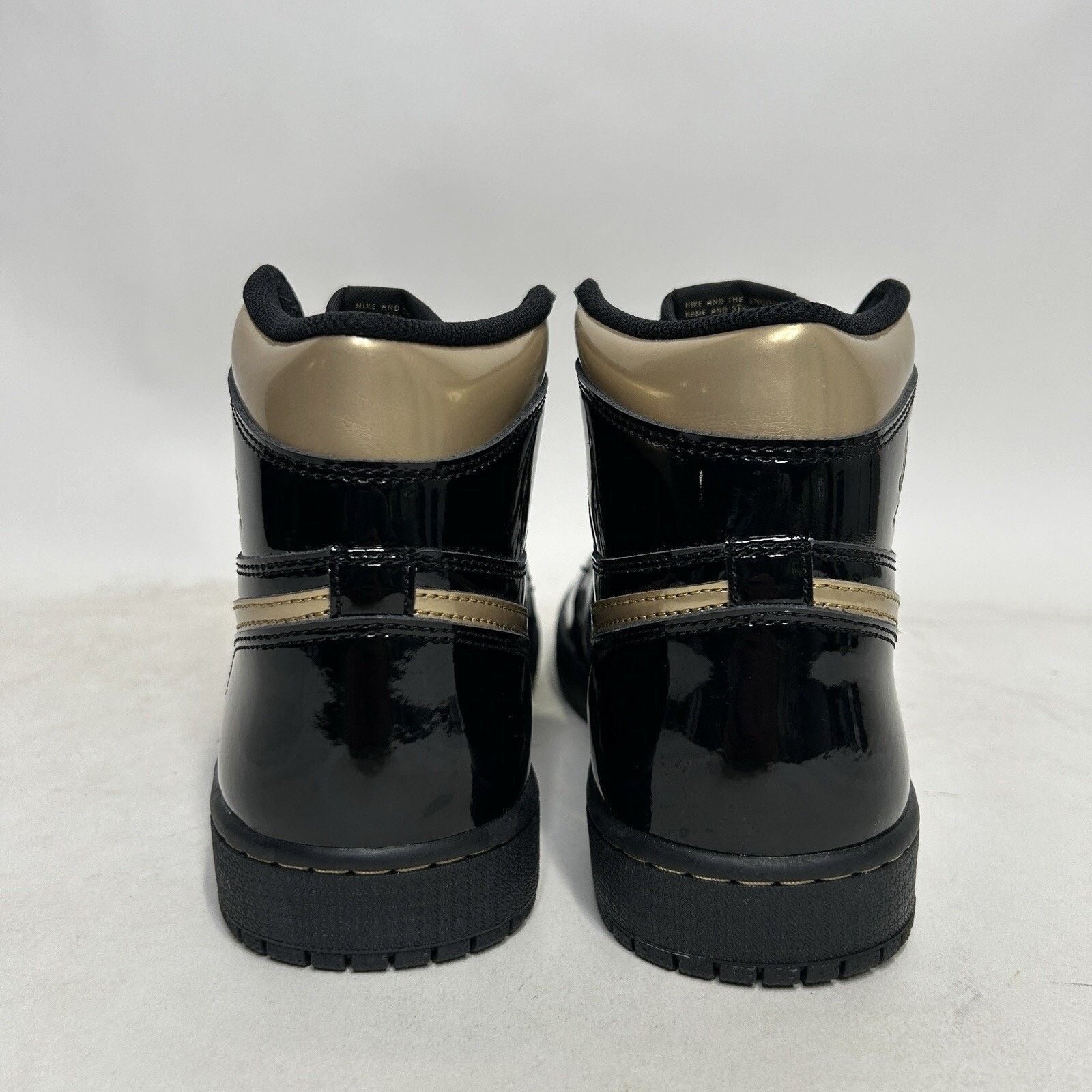 Nike Nike Air Jordan 1 Retro High OG “Black Metallic Gold” Size US 8.5 / EU 41-42 - 5 Thumbnail