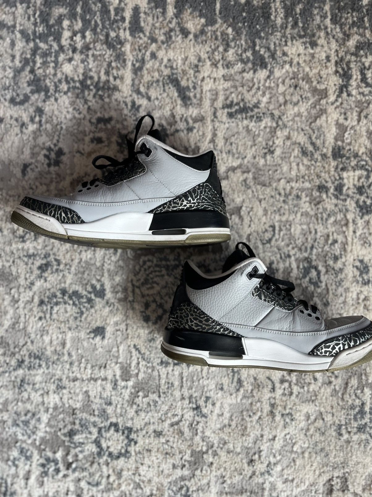 Jordan Brand Air Jordan 3 Retro Wolf Grey Size US 8.5 / EU 41-42 - 2 Thumbnail