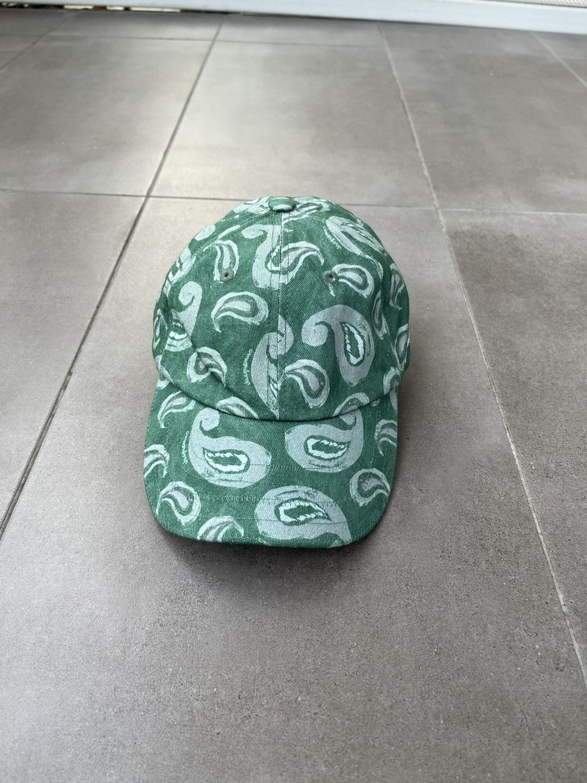 Jacquemus !DS! SS23 Jacquemus Casquette Pop Green Paisley Hat Size ONE SIZE - 7 Thumbnail