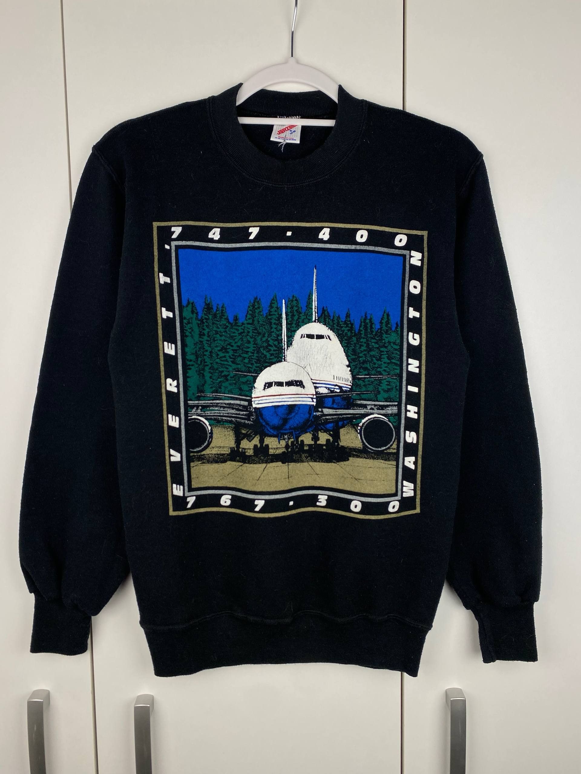 Vintage Vintage Everett Washington 90s Jerzees Graphic Sweatshirt Size US S / EU 44-46 / 1 - 1 Thumbnail