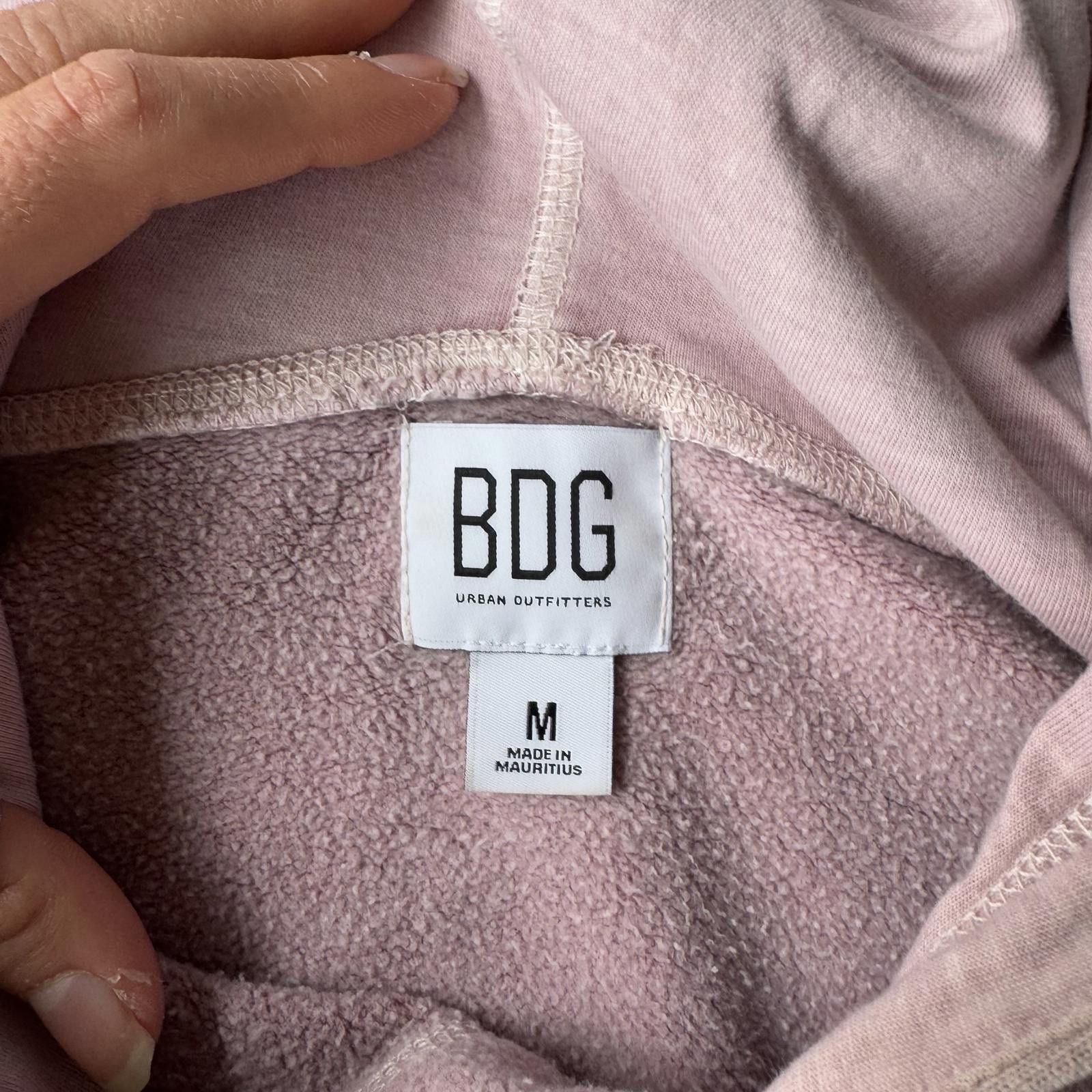 Bdg BDG Cropped Pink Sweatshirt – Cozy Vintage Athleisure Size ONE SIZE - 3 Thumbnail