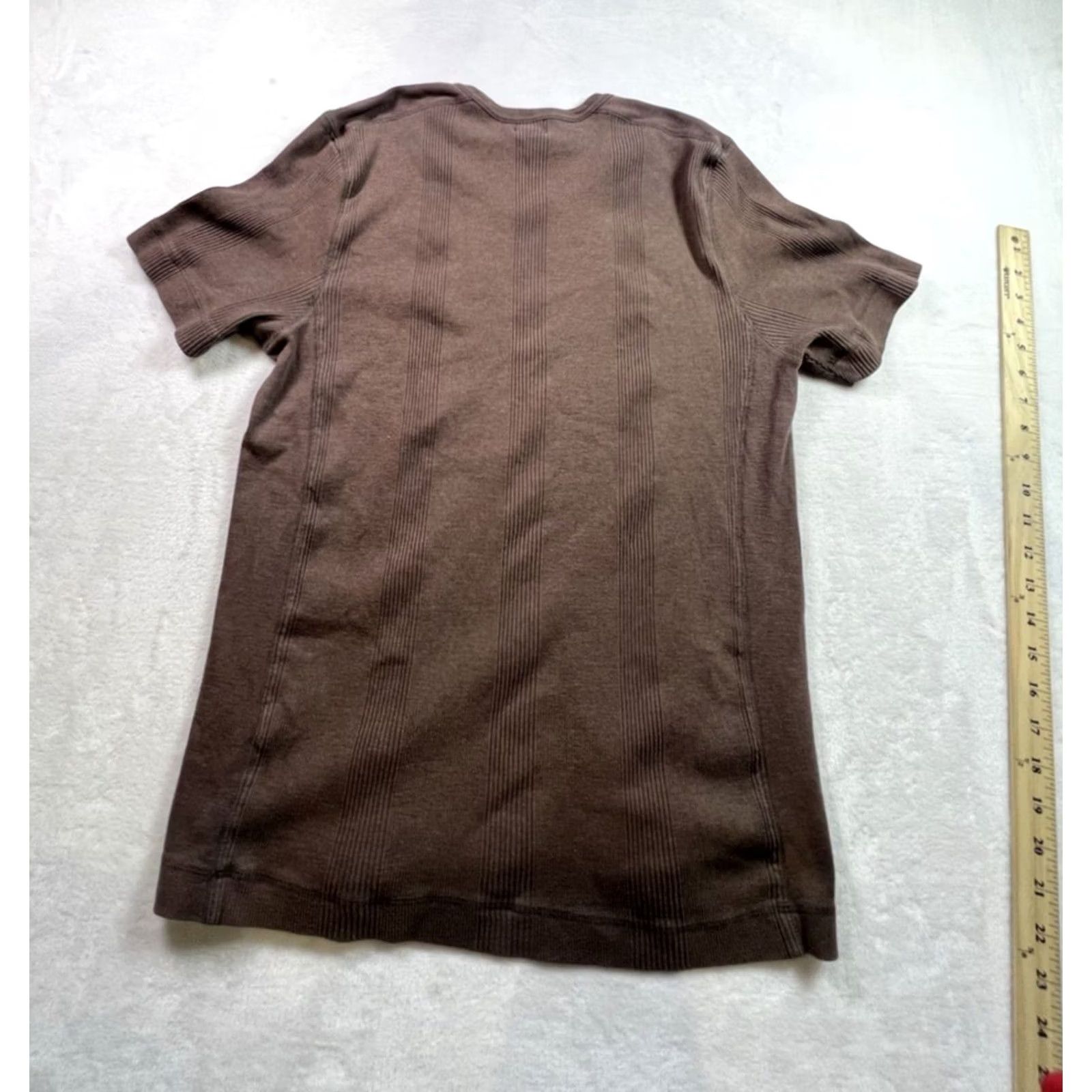 Calvin Klein Calvin Klein Ribbed V-Neck Shirt Mens Large Brown Short Sleeve Shirt Size US L / EU 52-54 / 3 - 6 Thumbnail