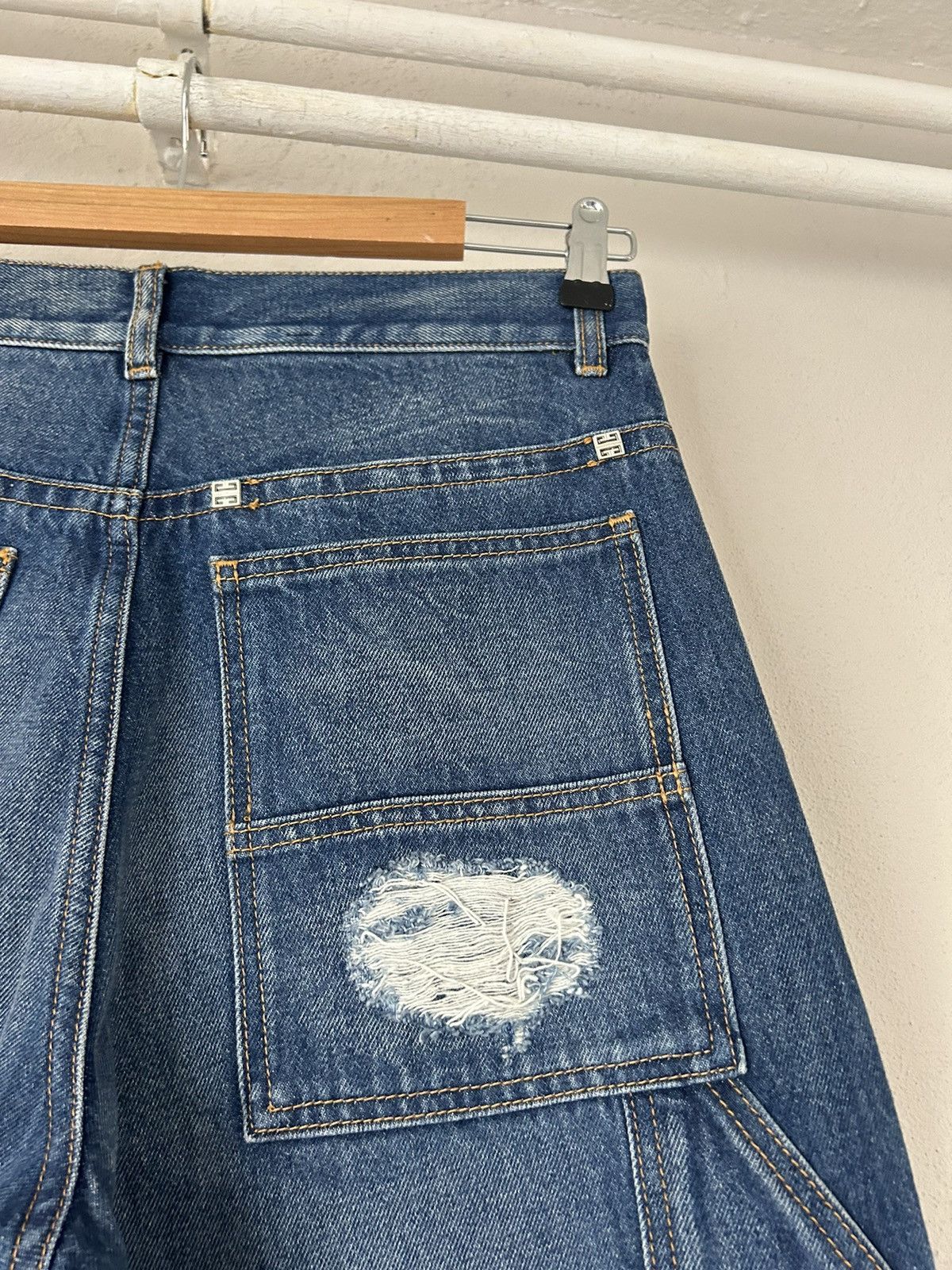 Givenchy BNWT Givenchy FW23 Baggy Boro Stitching Jeans Size US 29 - 12 Thumbnail