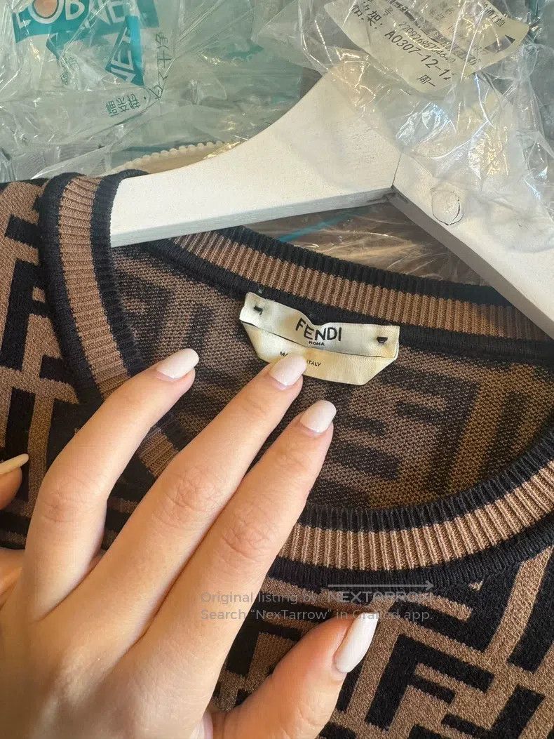 Fendi Fendi Knitted Top Size XS / US 0-2 / IT 36-38 - 2 Thumbnail
