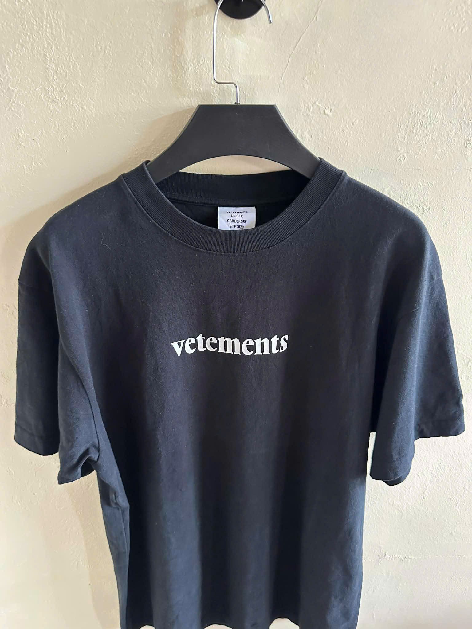 Vetements T SHIRT VETEMNES Size US XS / EU 42 / 0 - 6 Thumbnail