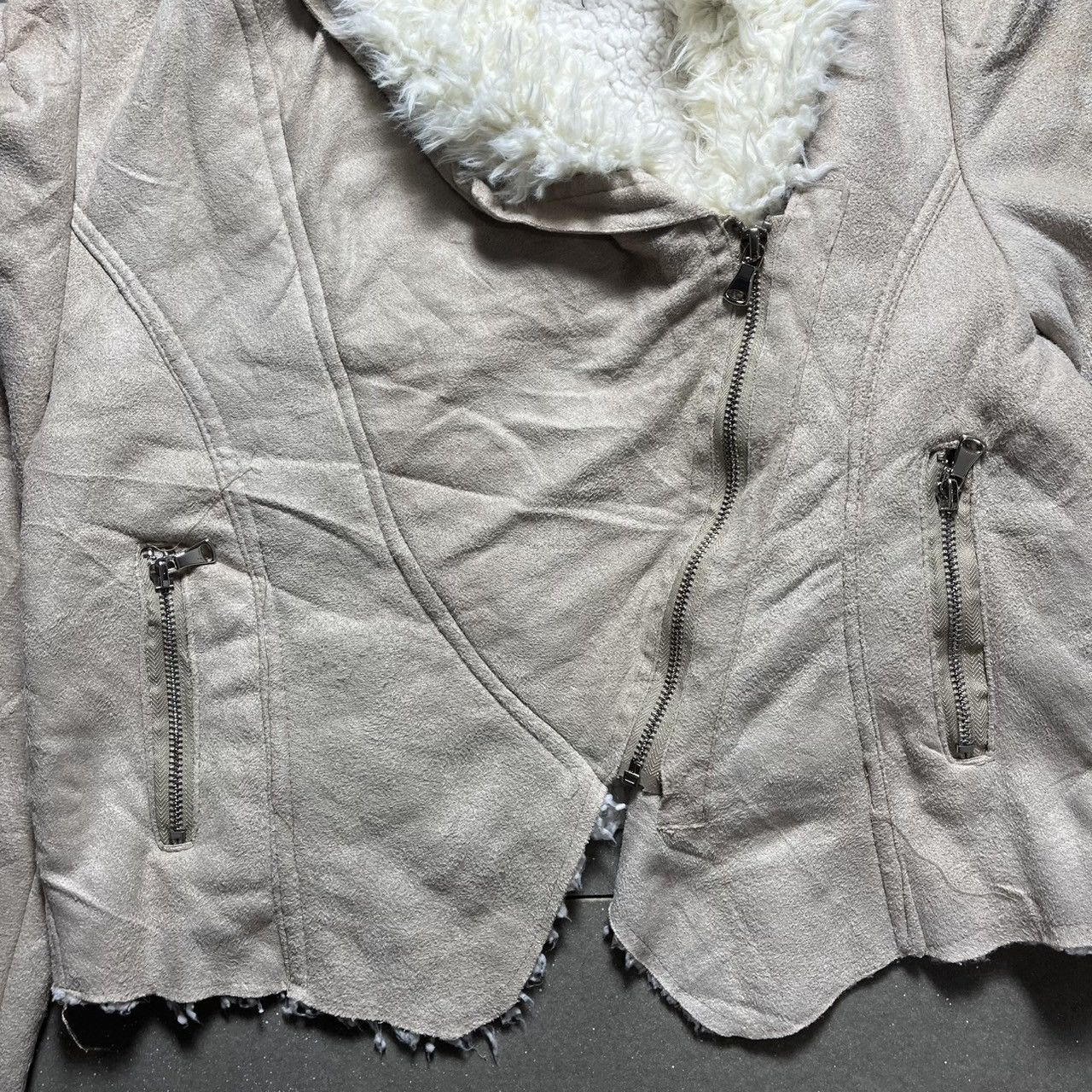Le Grande Bleu (L.G.B.) Unknown Brand Faux Fur Cropped Jacket Size M / US 6-8 / IT 42-44 - 3 Thumbnail