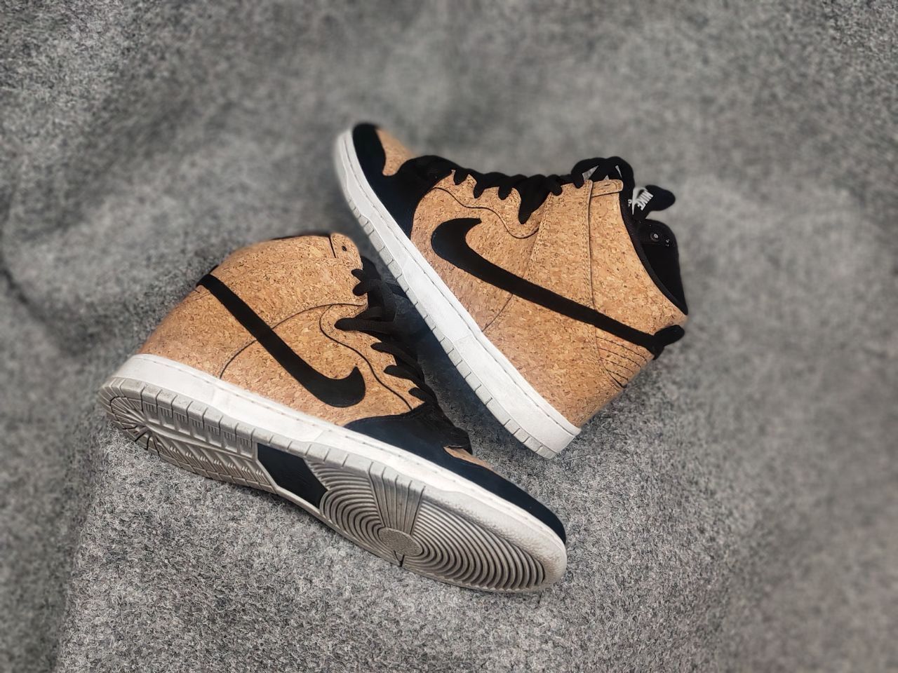 Nike Rare Nike SB Dunk High Premium SB Cork Authentic Sneakers Size US 10 / EU 43 - 5 Thumbnail