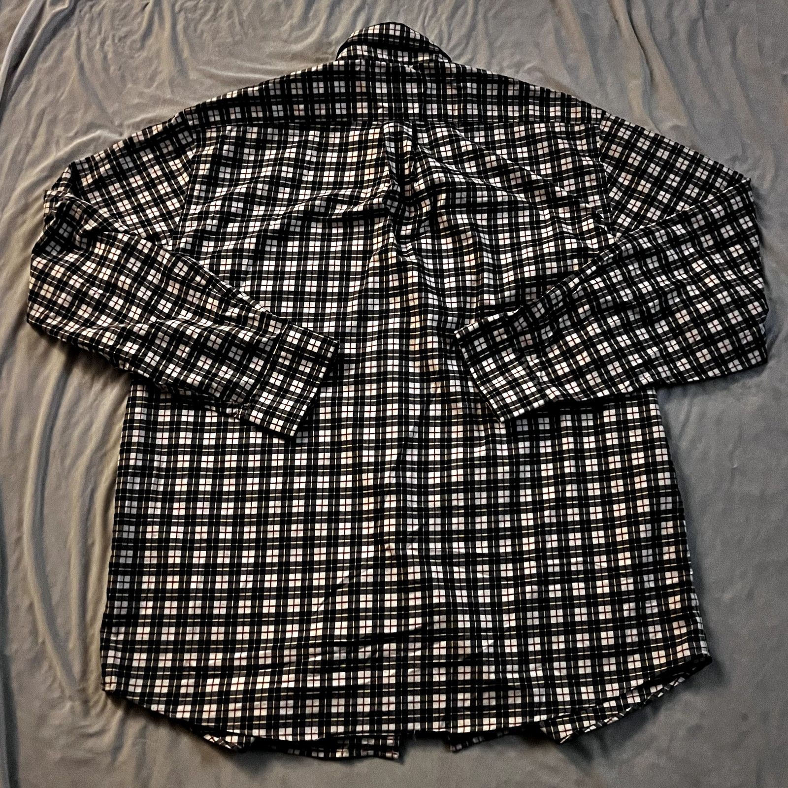 L.L. Bean L.L. Bean Men's Plaid Wrinkle-Resistant Button-Down Size Lg Size US L / EU 52-54 / 3 - 2 Thumbnail