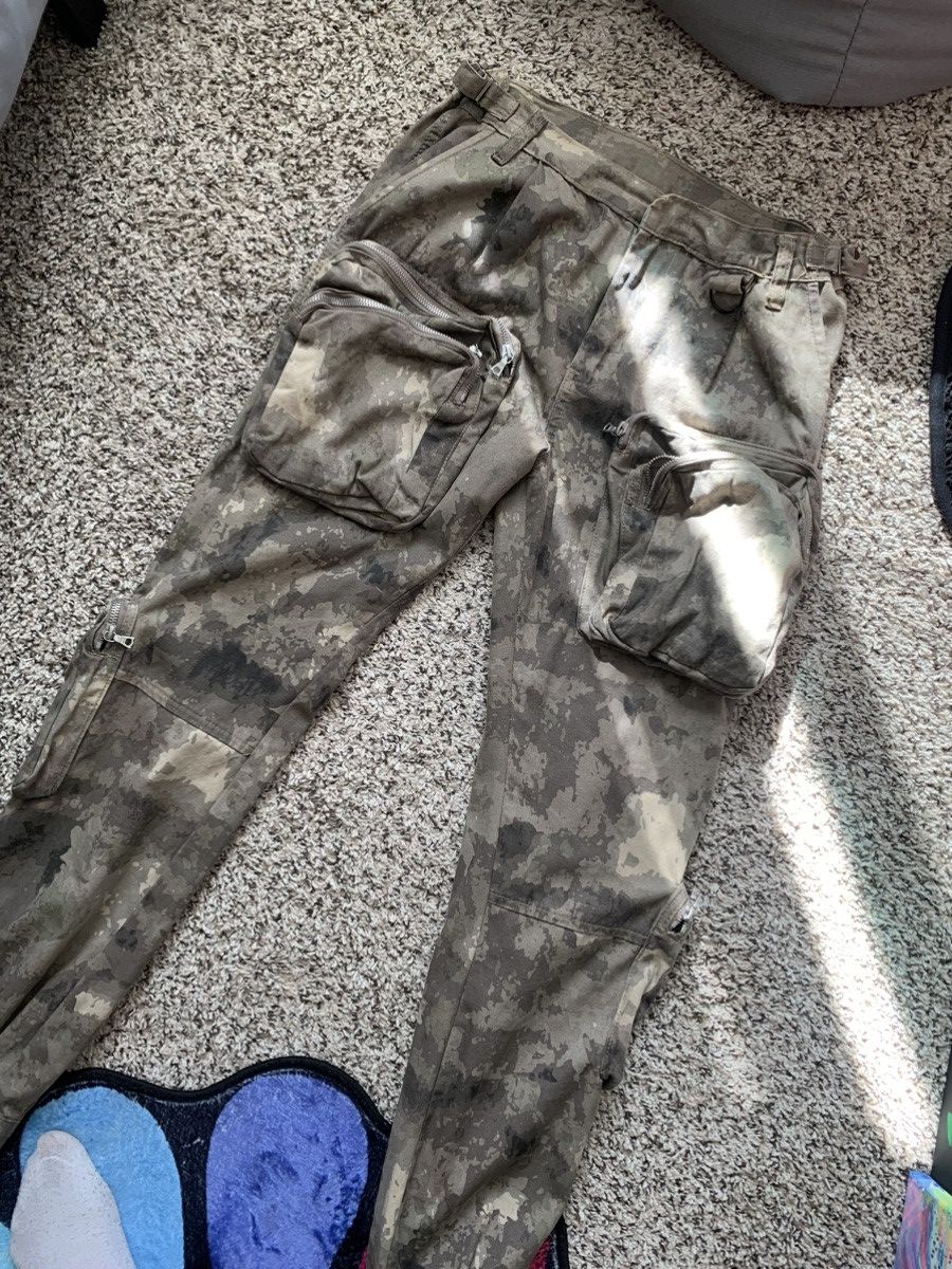 MNML MNML Camo Cargos Size US 31 - 9 Thumbnail