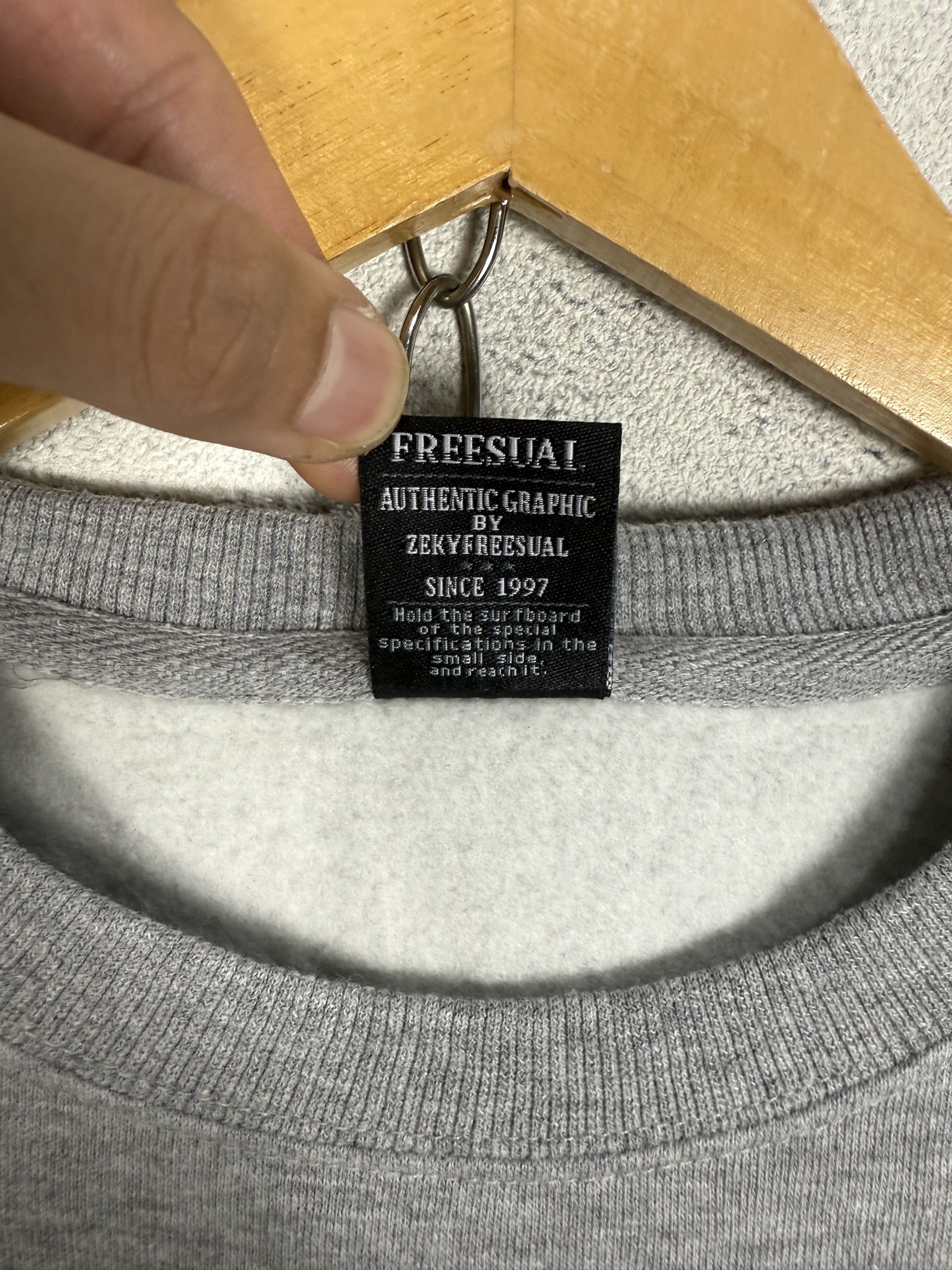 Japanese Brand Vintage Zeky Freesual Surfboard Y2K Sweatshirt Crewneck Size US M / EU 48-50 / 2 - 6 Thumbnail