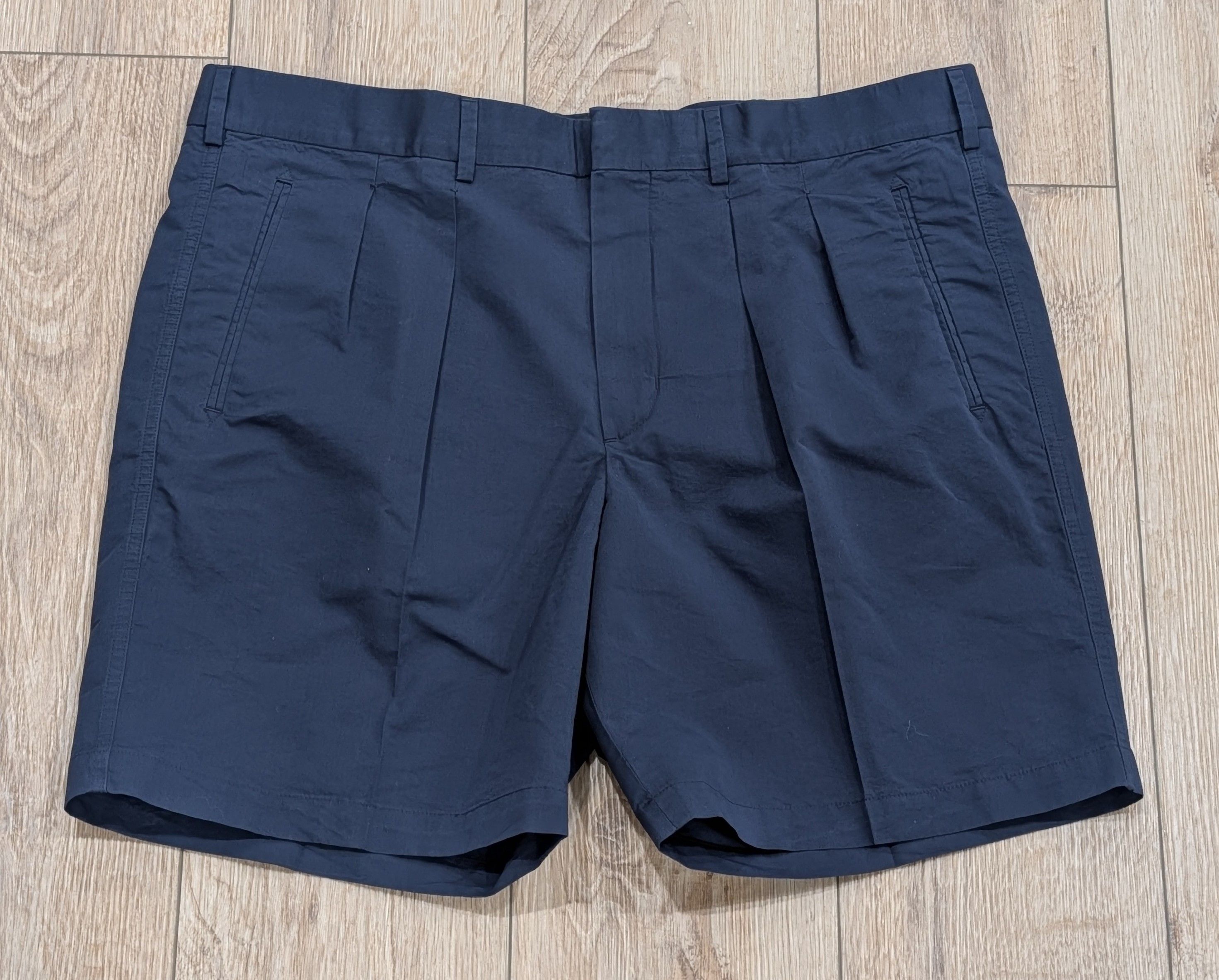 Tom Ford TOM FORD Silk/Cotton Pleated Poplin Shorts Navy 50 US 34 Size US 34 / EU 50 - 1 Thumbnail