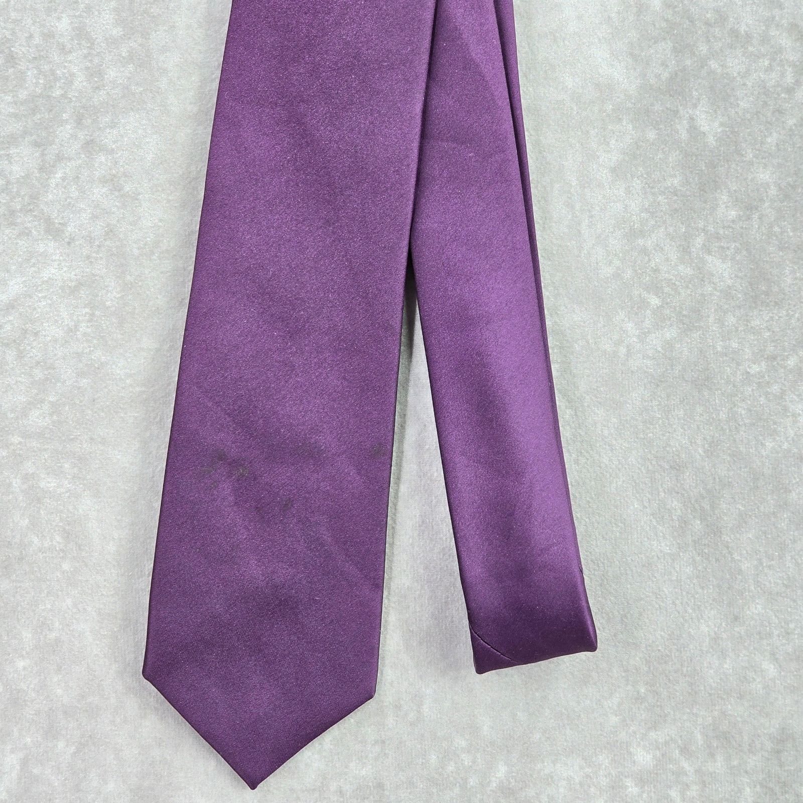 Croft & Barrow Croft & Barrow Solid Purple Polyester Men's Neck Tie Size 30 - 2 Thumbnail