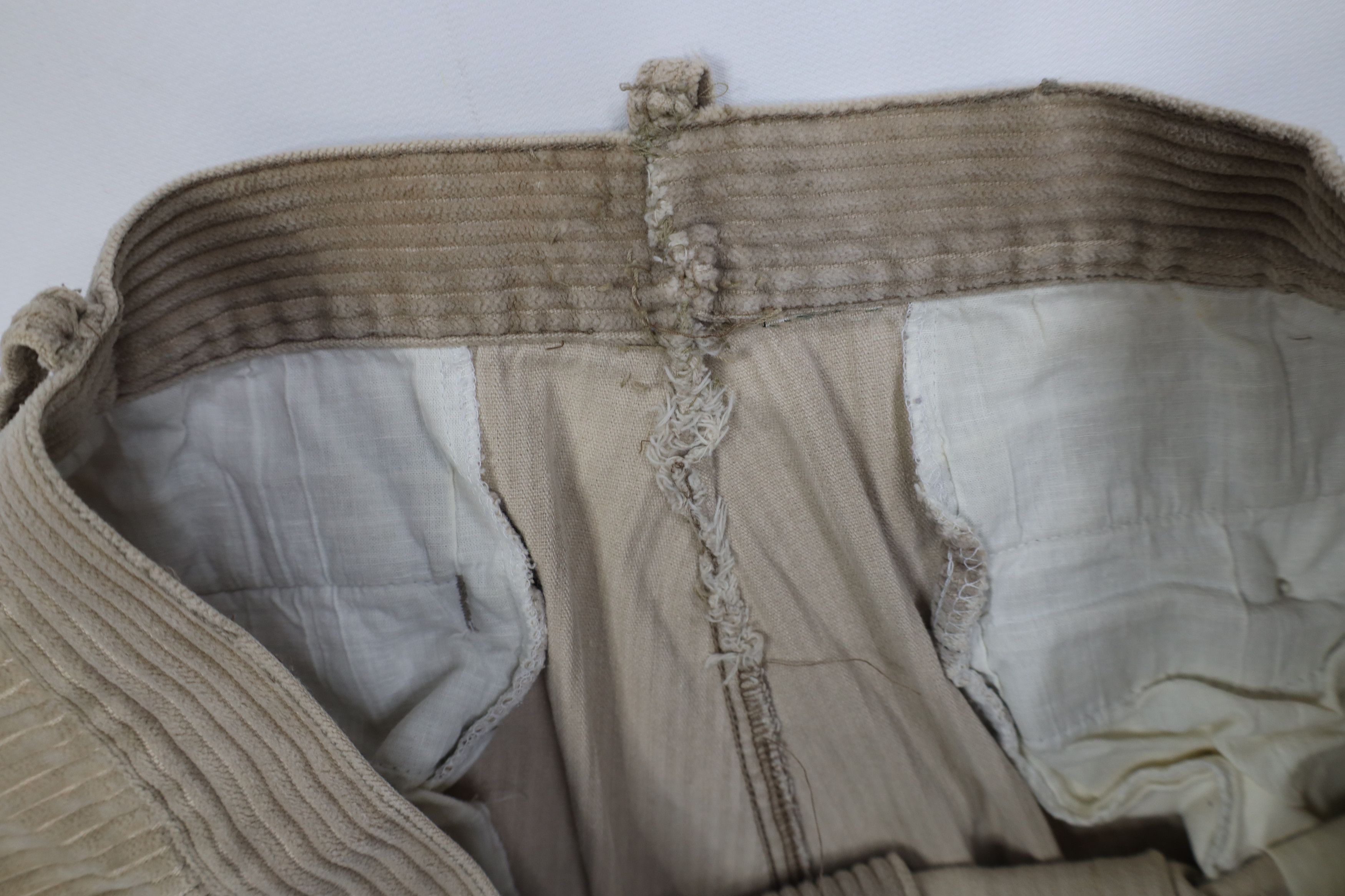 Vintage Vintage 90s Streetwear Relaxed Fit Corduroy Pants Khaki Size US 36 / EU 52 - 7 Thumbnail