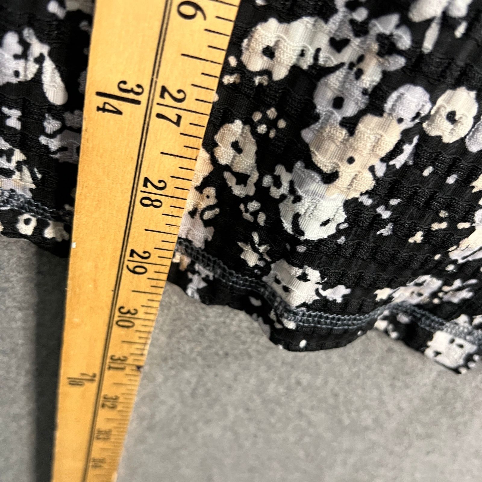 Other LOGO Layers by Lori Goldstein Printed Waffle Mesh Cardigan Size M / US 6-8 / IT 42-44 - 5 Thumbnail