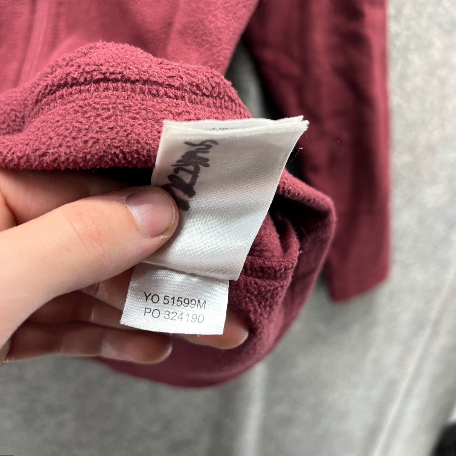 Helly Hansen VINTAGE Helly Hansen Sweater Women Small Burgundy Red Full Zip Fleece Jacket Full Zip Size S / US 4 / IT 40 - 4 Thumbnail