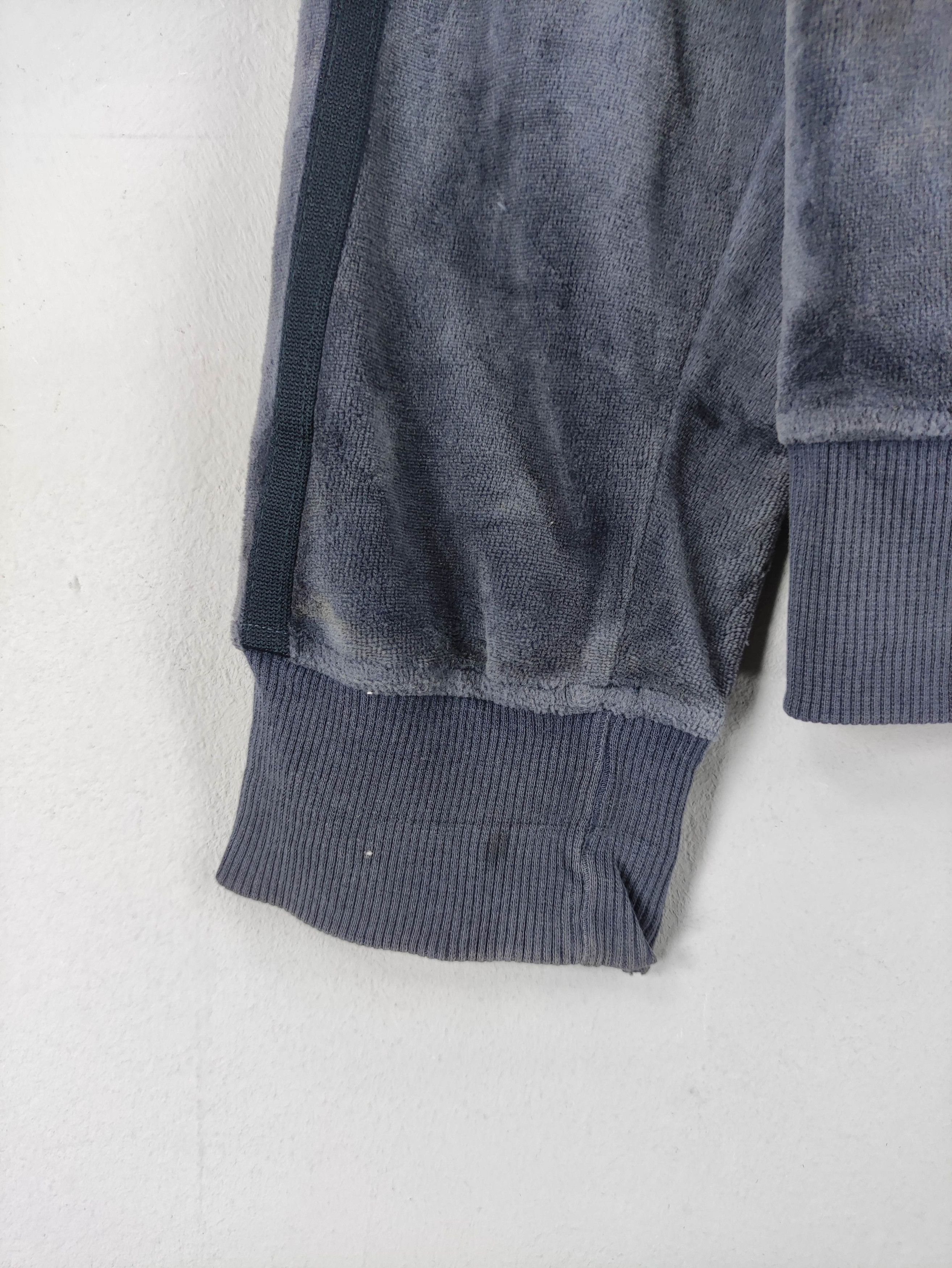 Adidas Vintage Adidas Velvet Sweater Jacket Zipper Size US S / EU 44-46 / 1 - 7 Thumbnail