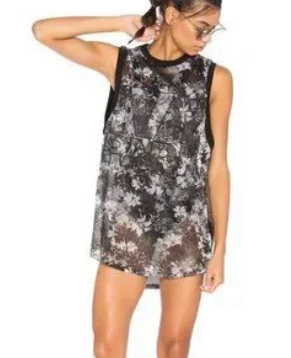 Ivy Park Floral Mesh Basketball Tank Jersey, Streetwear Revolve Size M / US 6-8 / IT 42-44 - 1 Thumbnail