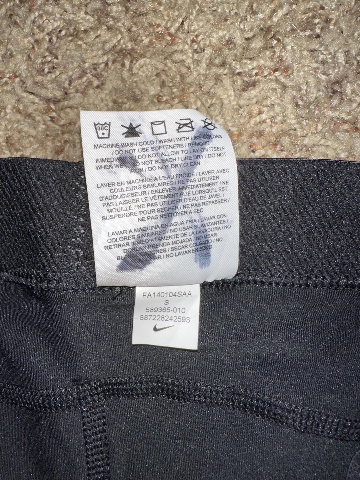Nike Nike Women’s Pro 3” Training Compression Black Shorts Size 28" / US 6 / IT 42 - 7 Thumbnail