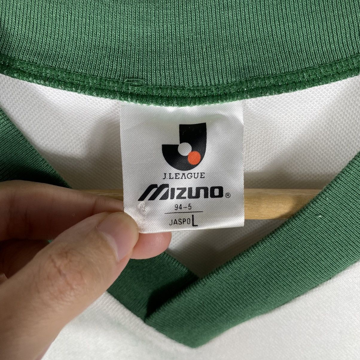 Japanese Brand Vintage 90's Mizuno Yomiuri Nippon Fc Verdy Soccer Tee Shirt Size US L / EU 52-54 / 3 - 6 Thumbnail