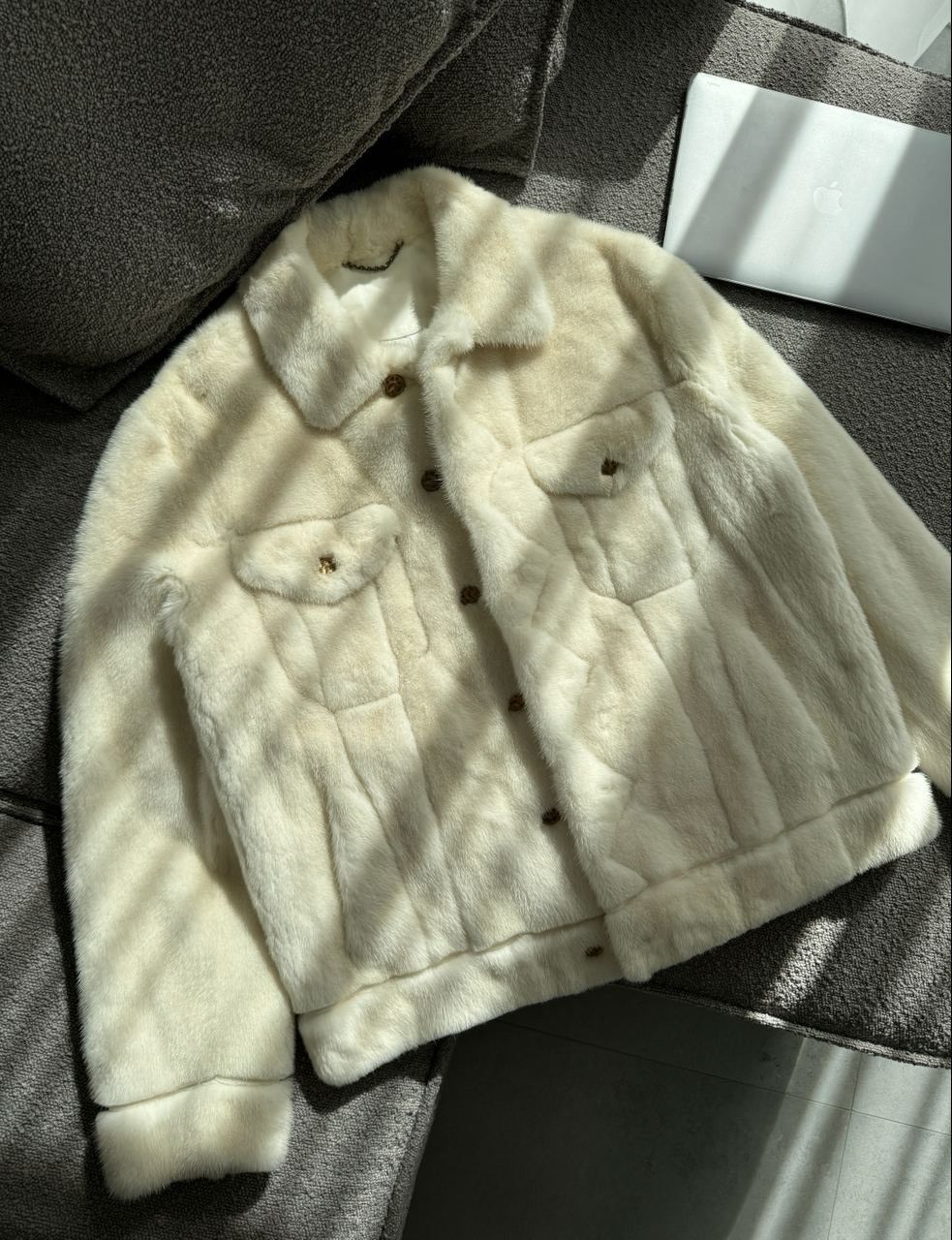 Louis Vuitton Louis Vuitton 100% Mink Fur Jacket SS19 RARE made in FRANCE Size US S / EU 44-46 / 1 - 14 Thumbnail