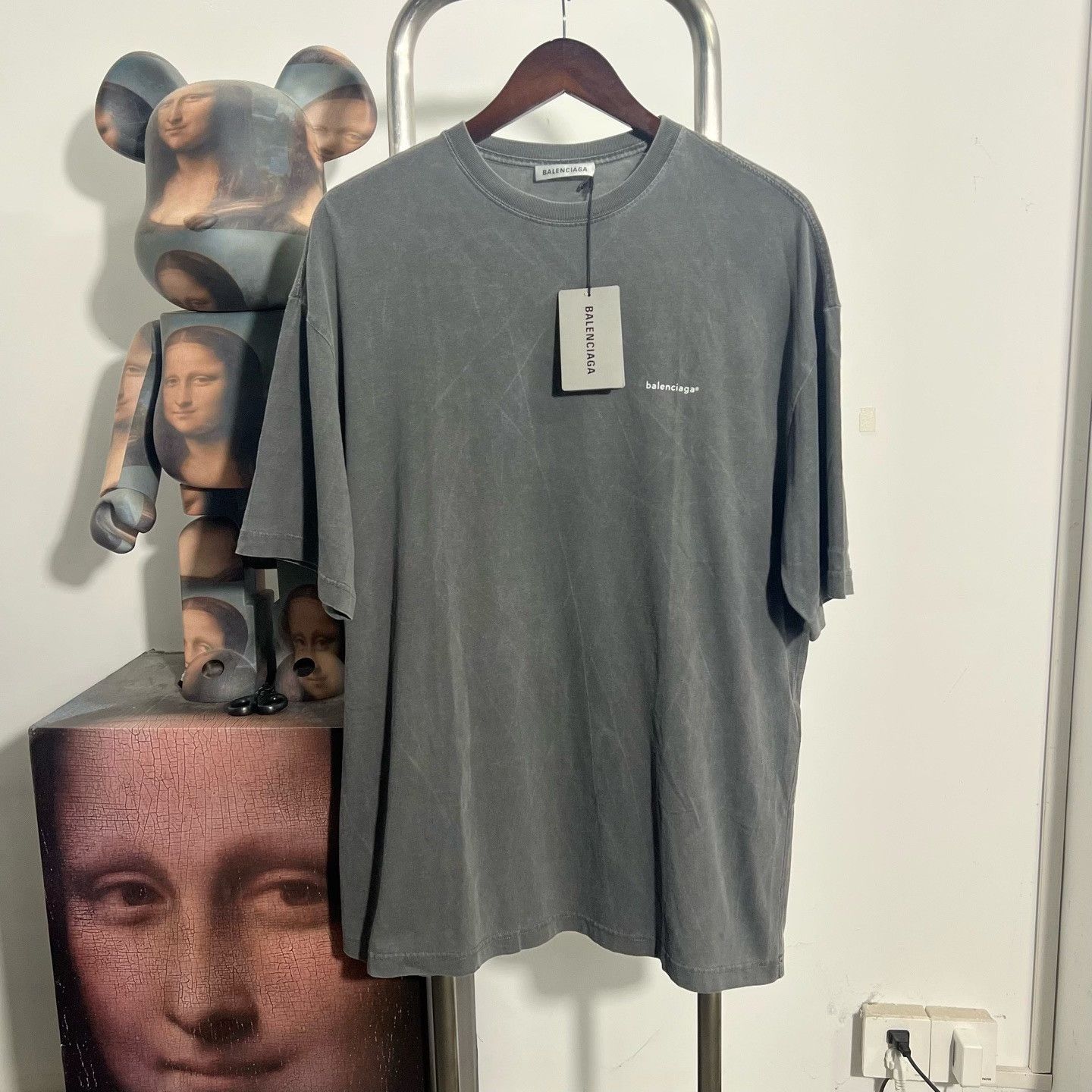 Balenciaga Balenciaga Retro T-Shirt s Men Size US S / EU 44-46 / 1 - 1 Thumbnail
