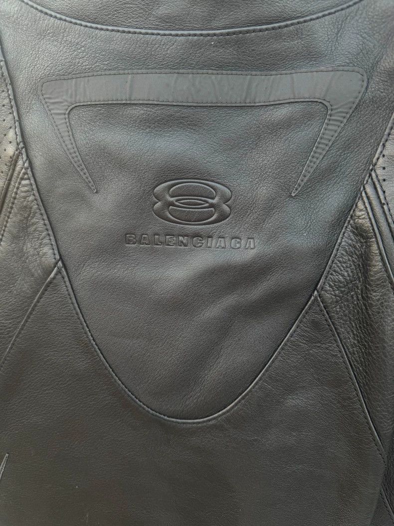 Balenciaga Balenciaga size os 23aw Sample Inflatable Leather jacket 25 Size US S / EU 44-46 / 1 - 4 Thumbnail