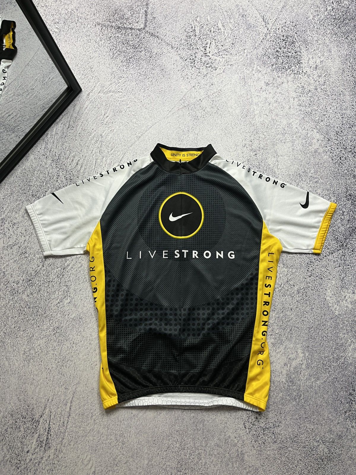 Nike Nike Live Strong Cycling Jersey Unity Is Strength Sportswear Size US L / EU 52-54 / 3 - 1 Thumbnail