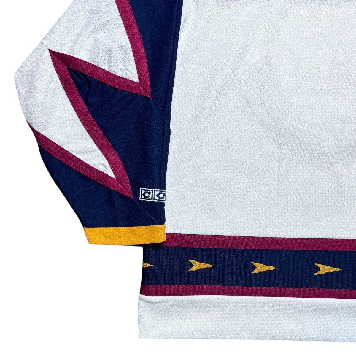Ccm Vintage NHL Atlanta Thrashers CCM Men’s Hockey Jersey Sz M Size US M / EU 48-50 / 2 - 21 Thumbnail