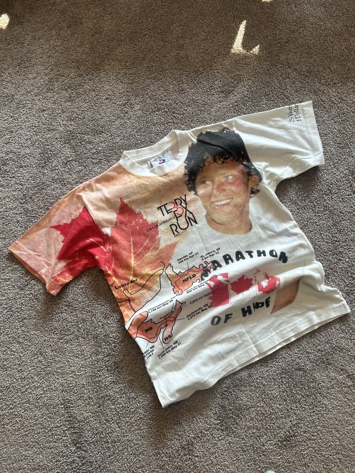 Vintage Vintage 2005 Terry Fox Marathon Of Hope All Over Print Size US S / EU 44-46 / 1 - 1 Thumbnail