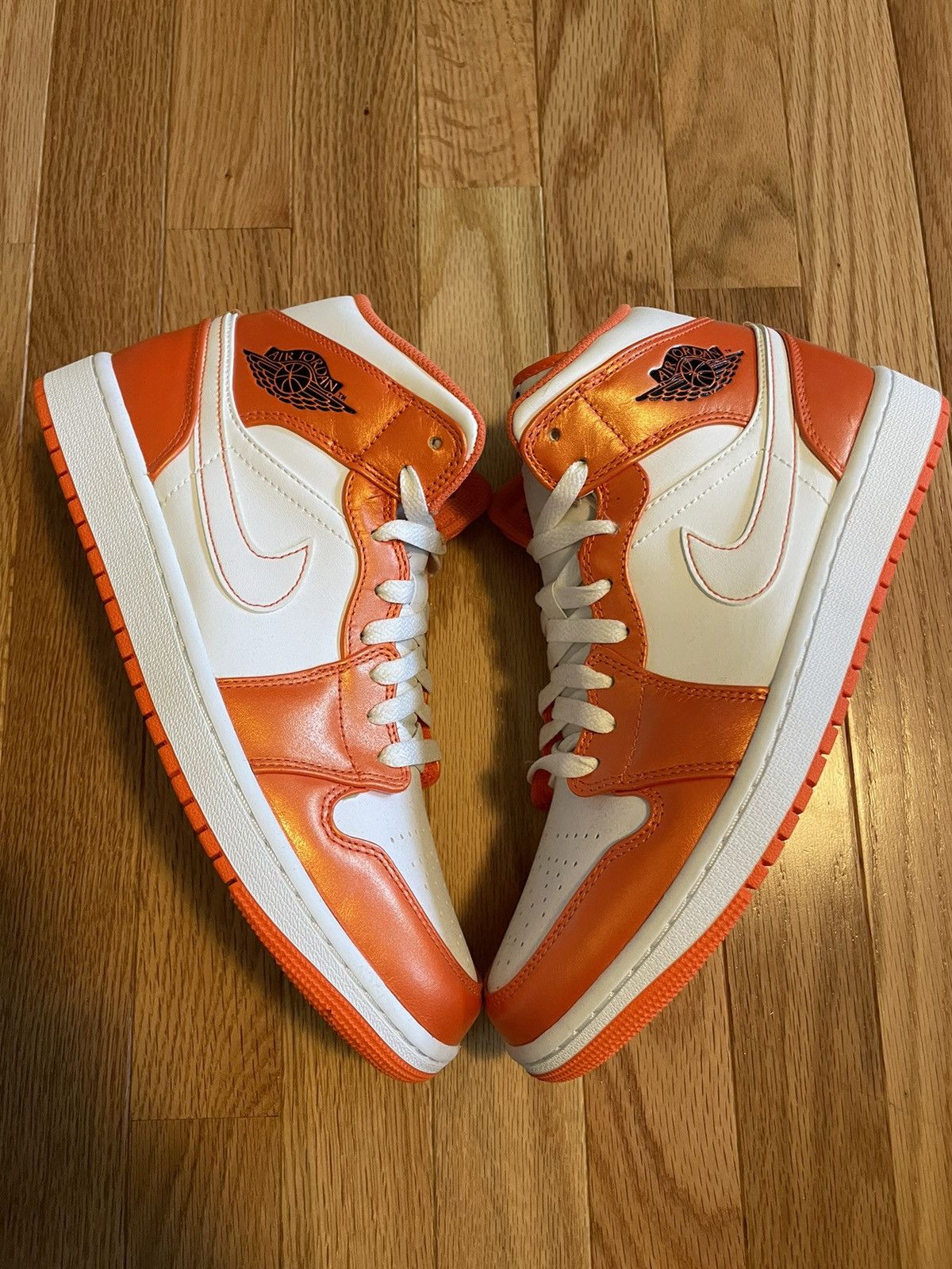 Jordan Brand × Nike Jordan 1 Mid Electro Orange Size US 9 / EU 42 - 1 Thumbnail