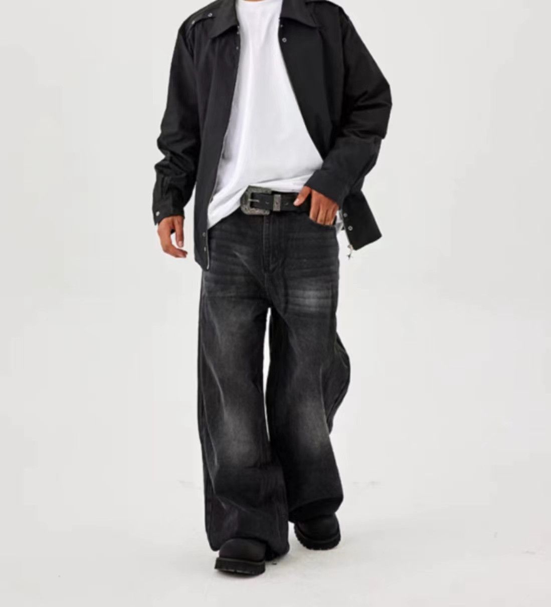 Japanese Brand × Vintage Vintage Black and Gray Washed Loose Minimalist Jeans Size US 28 / EU 44 - 4 Thumbnail