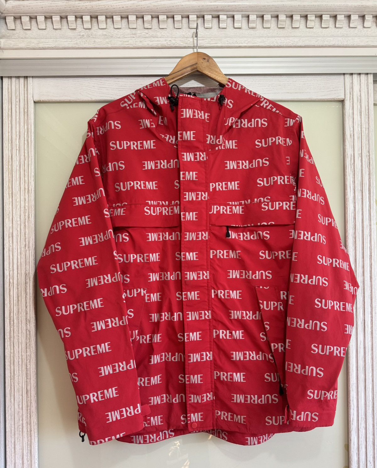 Streetwear × Supreme Supreme 3M Reflective Repeat Tapet Seam Streetwear × Supreme Supreme 3M Reflective Repeat Tapet Seam