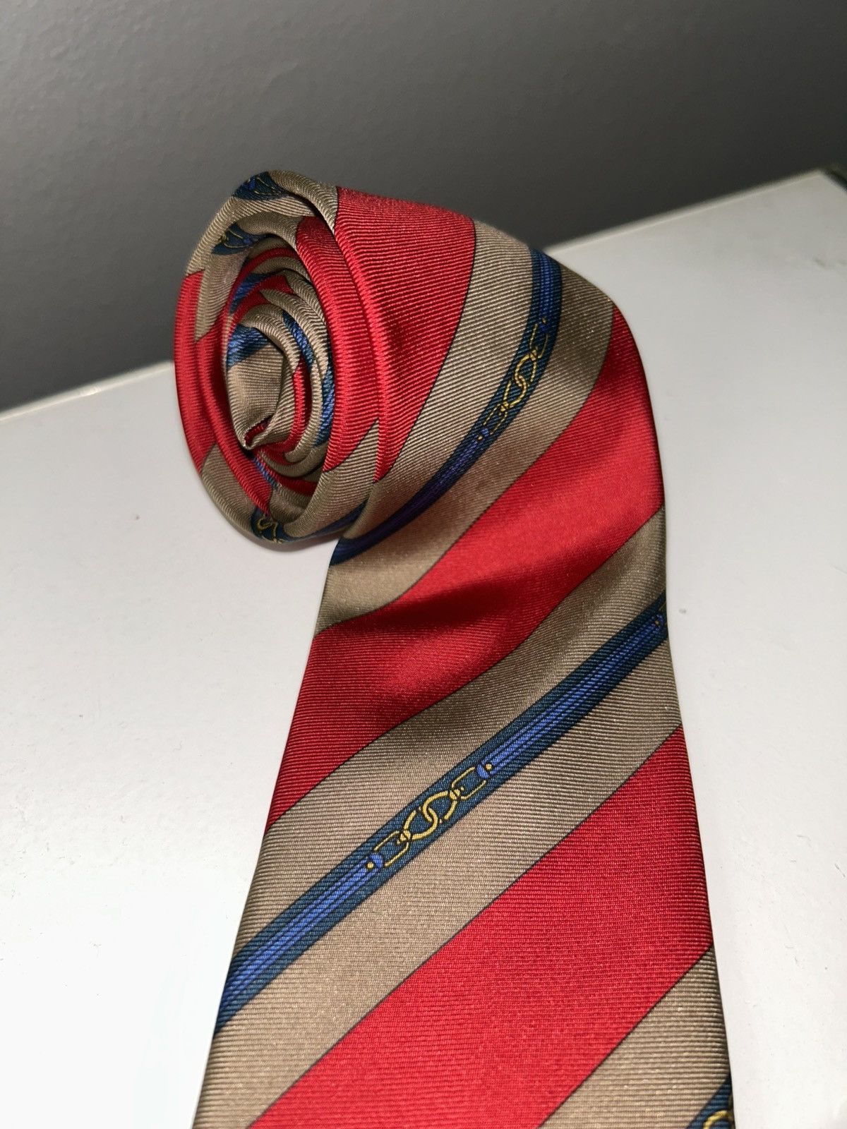 Gucci Vintage Gucci Red Gold & Blue Striped Men’s Silk Tie Size ONE SIZE - 4 Thumbnail