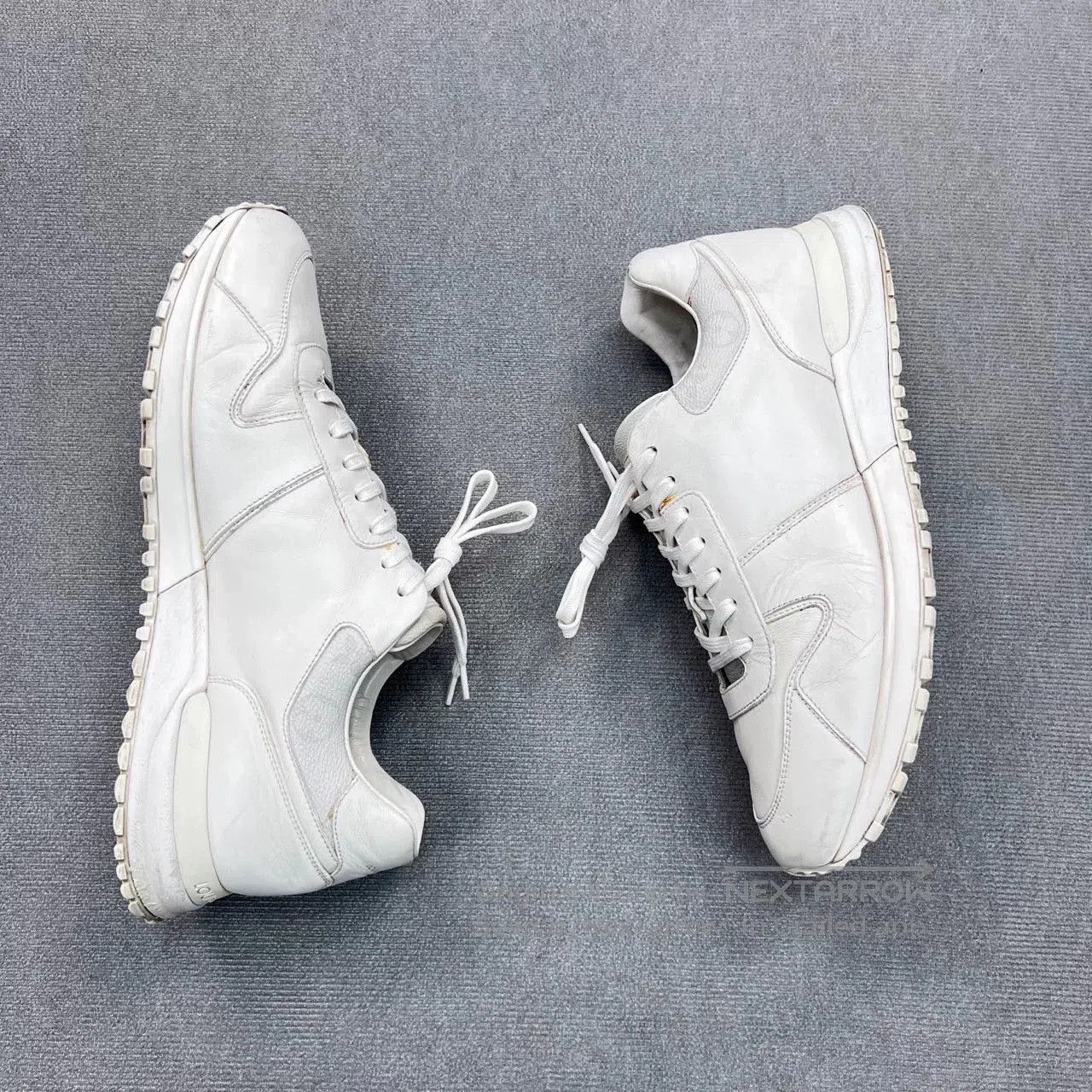 Louis Vuitton Louis Vuitton Run Away Monogram Sneakers. Size US 10 / EU 43 - 3 Thumbnail