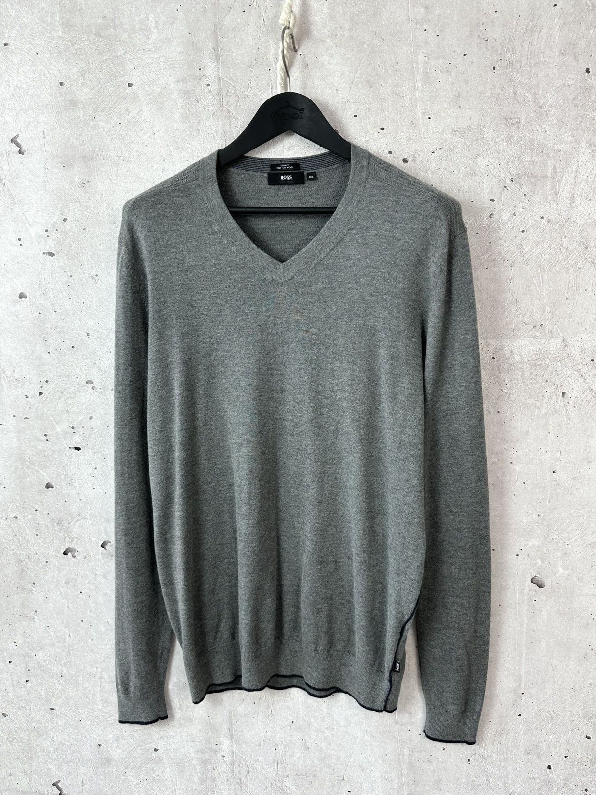 Hugo Boss Hugo Boss Slim Fit Cotton Wool Grey V-neck Sweater Size US XL / EU 56 / 4 - 1 Thumbnail