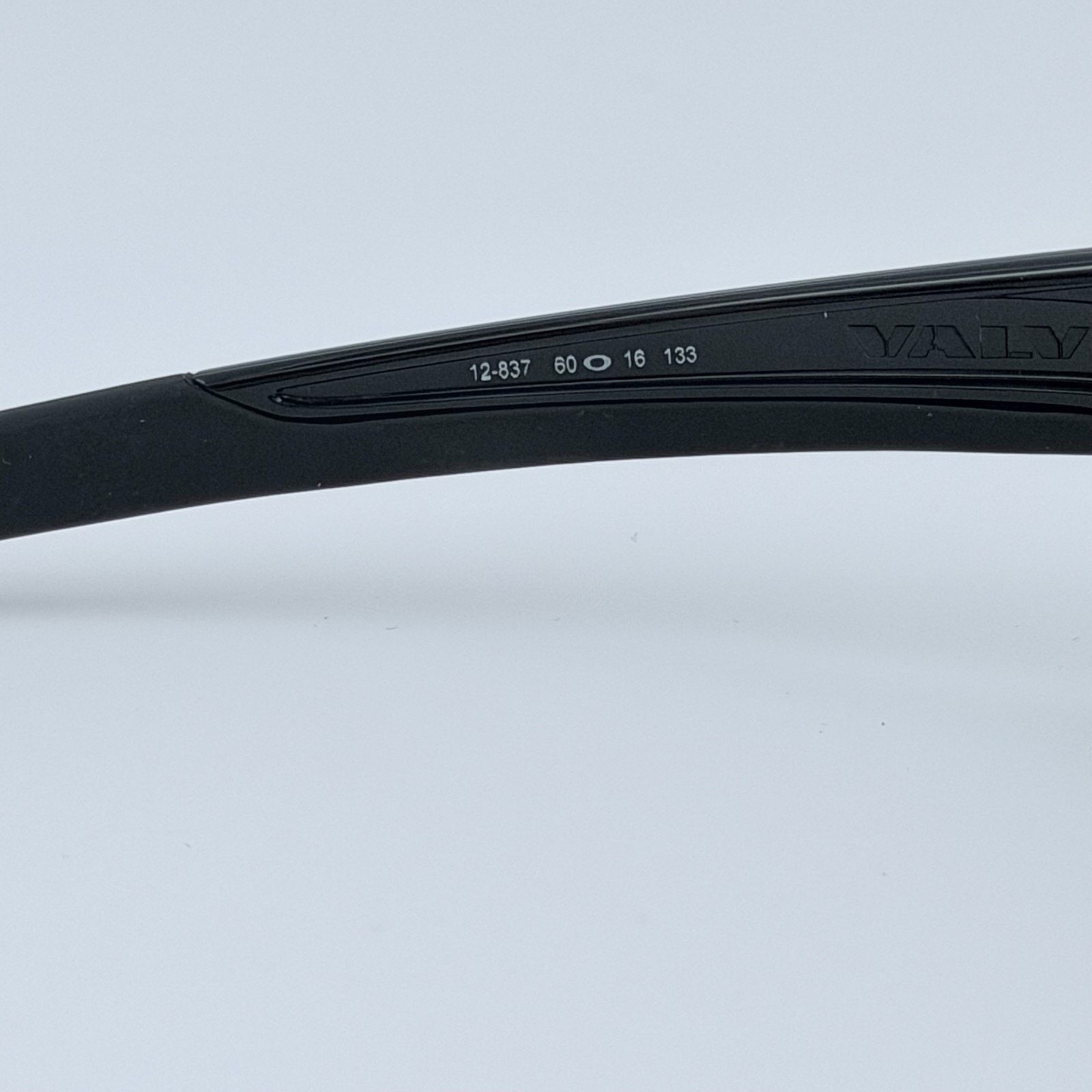 Oakley NEW Oakley Valve Polarized 12-837 Polished Black Iridium Size ONE SIZE - 4 Thumbnail