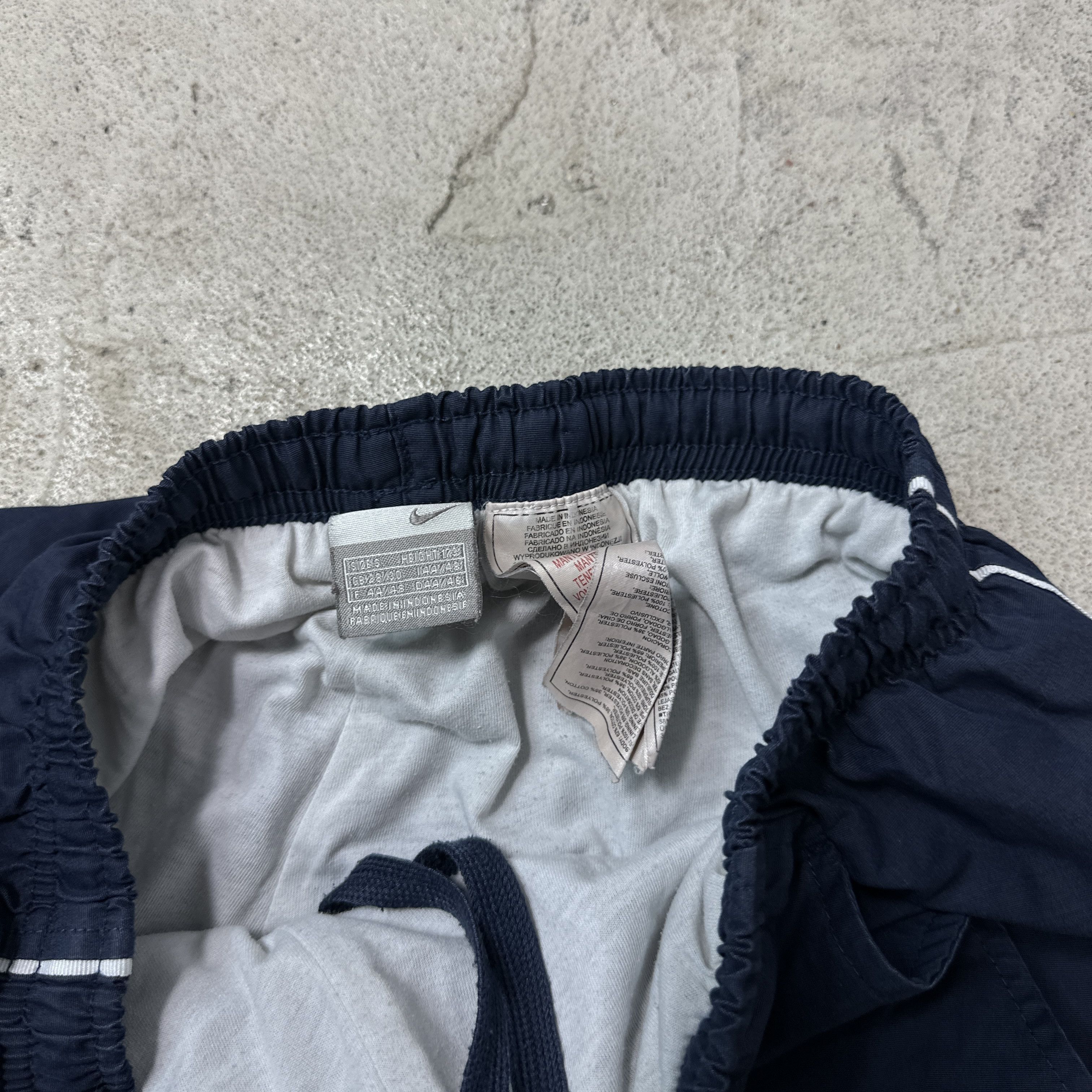 Nike Vintage Sporty Nike Parachute Spell out Logo Sweatpants 00s Size US 31 - 10 Thumbnail