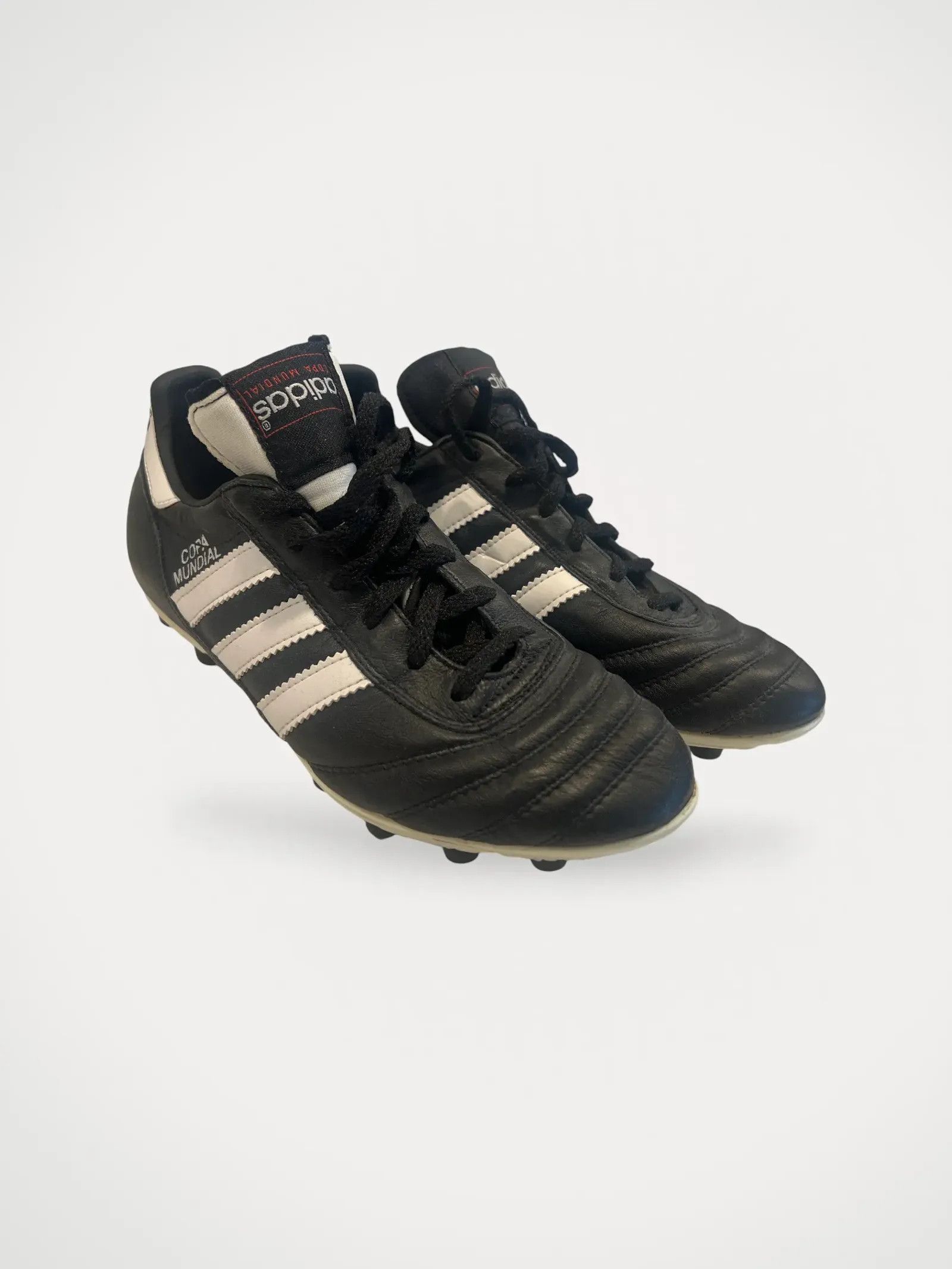 Adidas Adidas Shoes Size US 7.5 / IT 37.5 - 1 Thumbnail